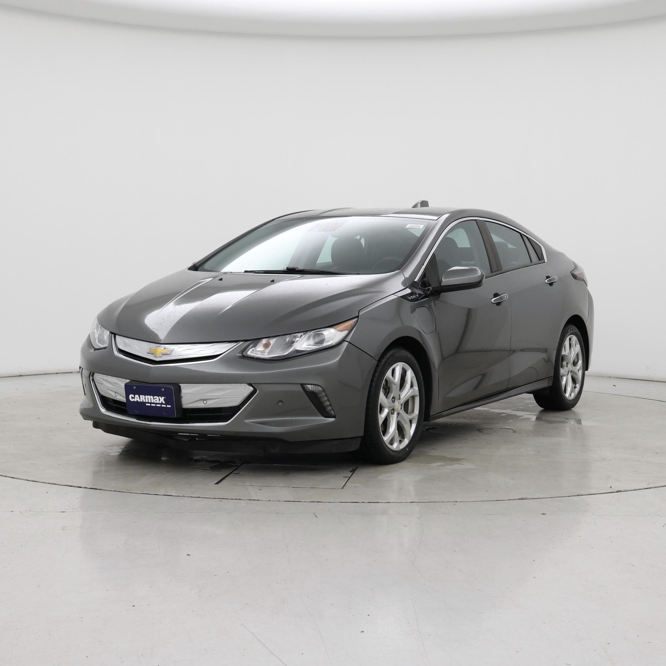 Thumbnail: 2017 Chevrolet Volt - 4