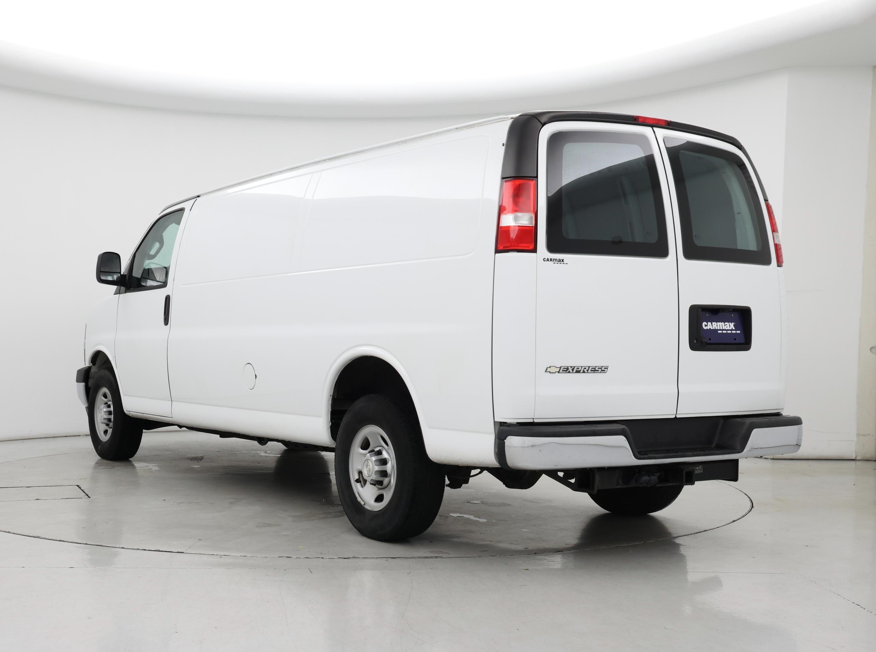 Thumbnail: 2017 Chevrolet Express - 2