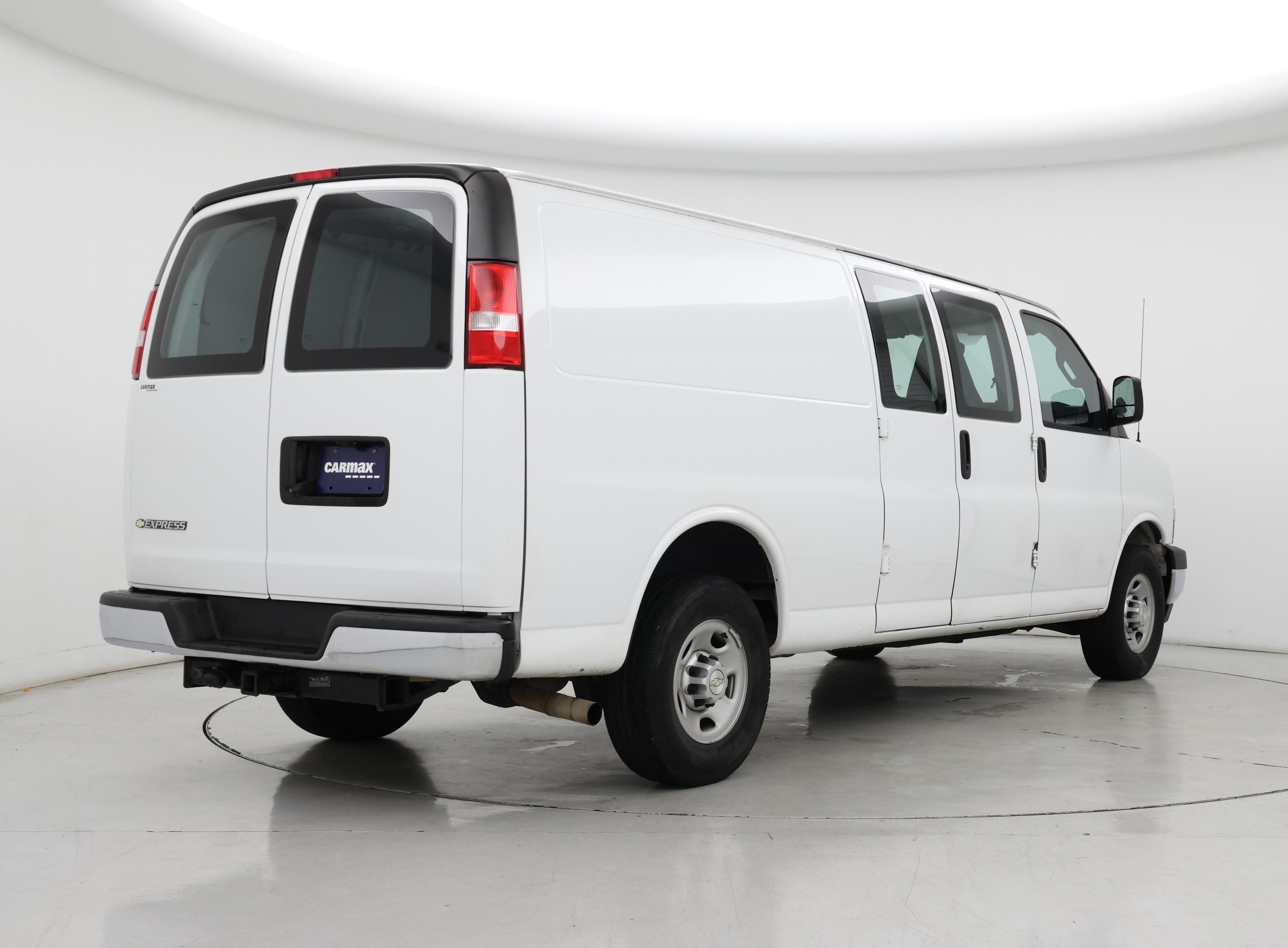 Thumbnail: 2017 Chevrolet Express - 8