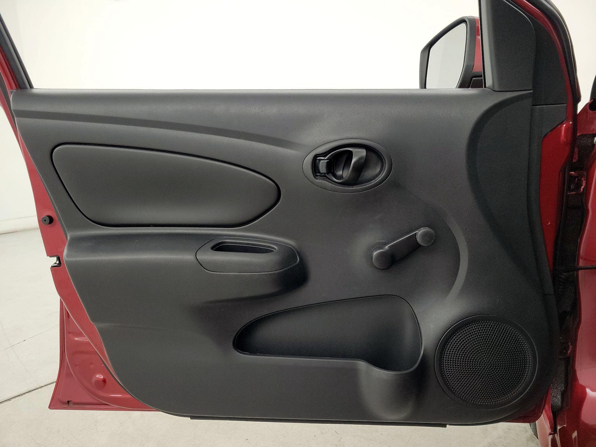 Thumbnail: 2016 Nissan Versa - 12