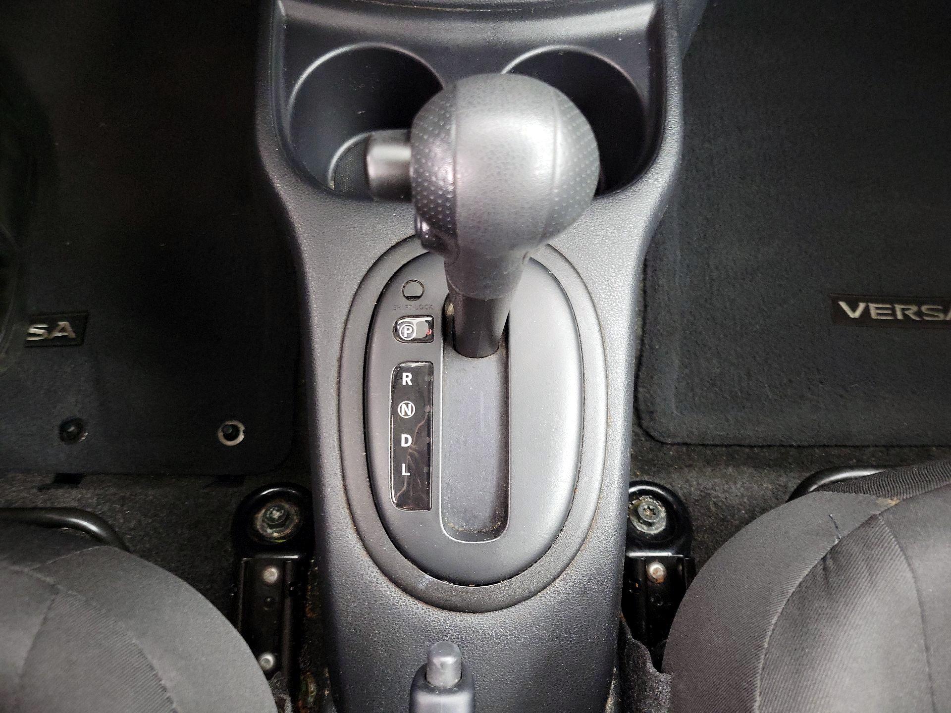 Thumbnail: 2016 Nissan Versa - 16