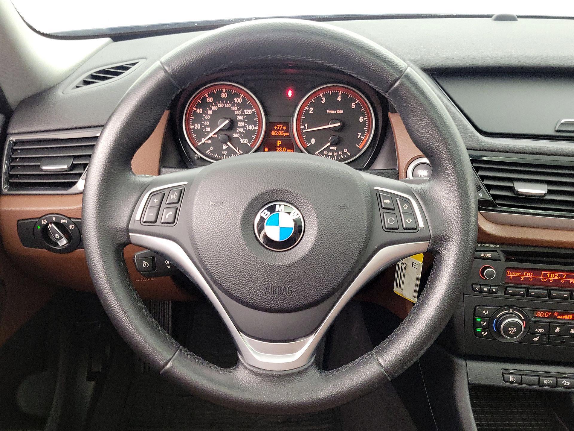 Thumbnail: 2015 BMW X1 - 10
