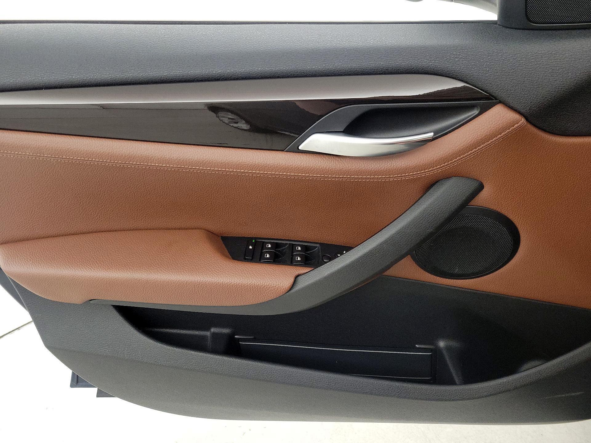 Thumbnail: 2015 BMW X1 - 12