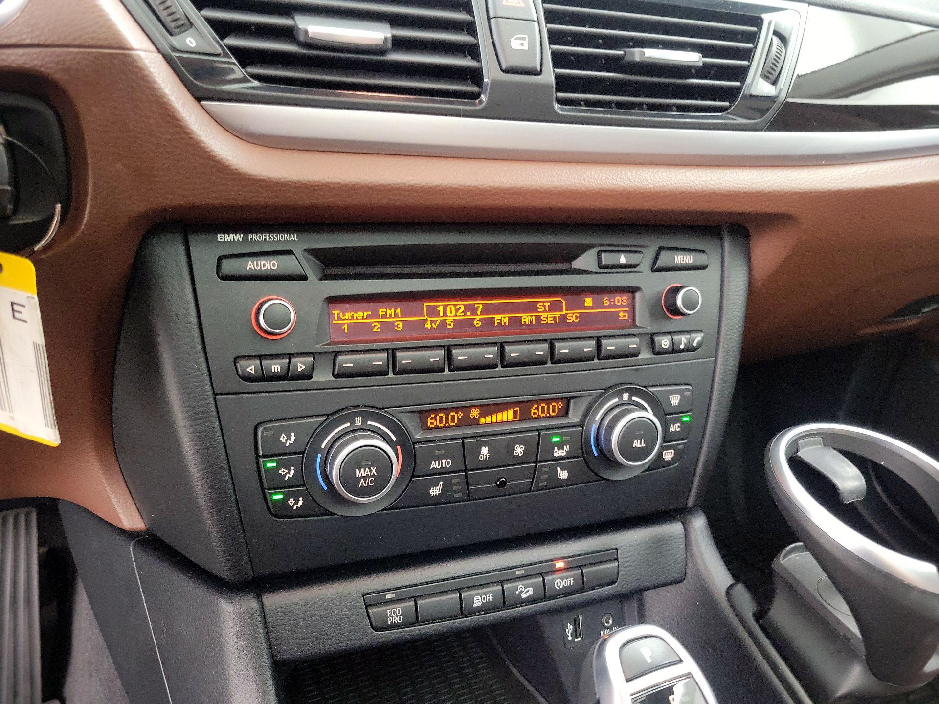 Thumbnail: 2015 BMW X1 - 15