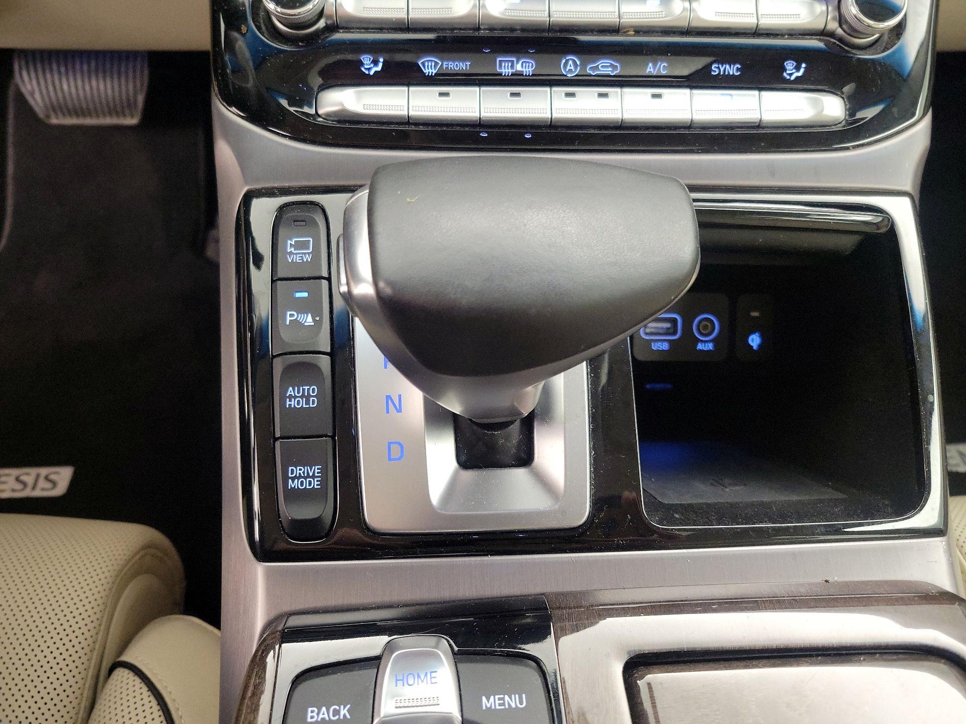 Thumbnail: 2019 Genesis G90 - 18