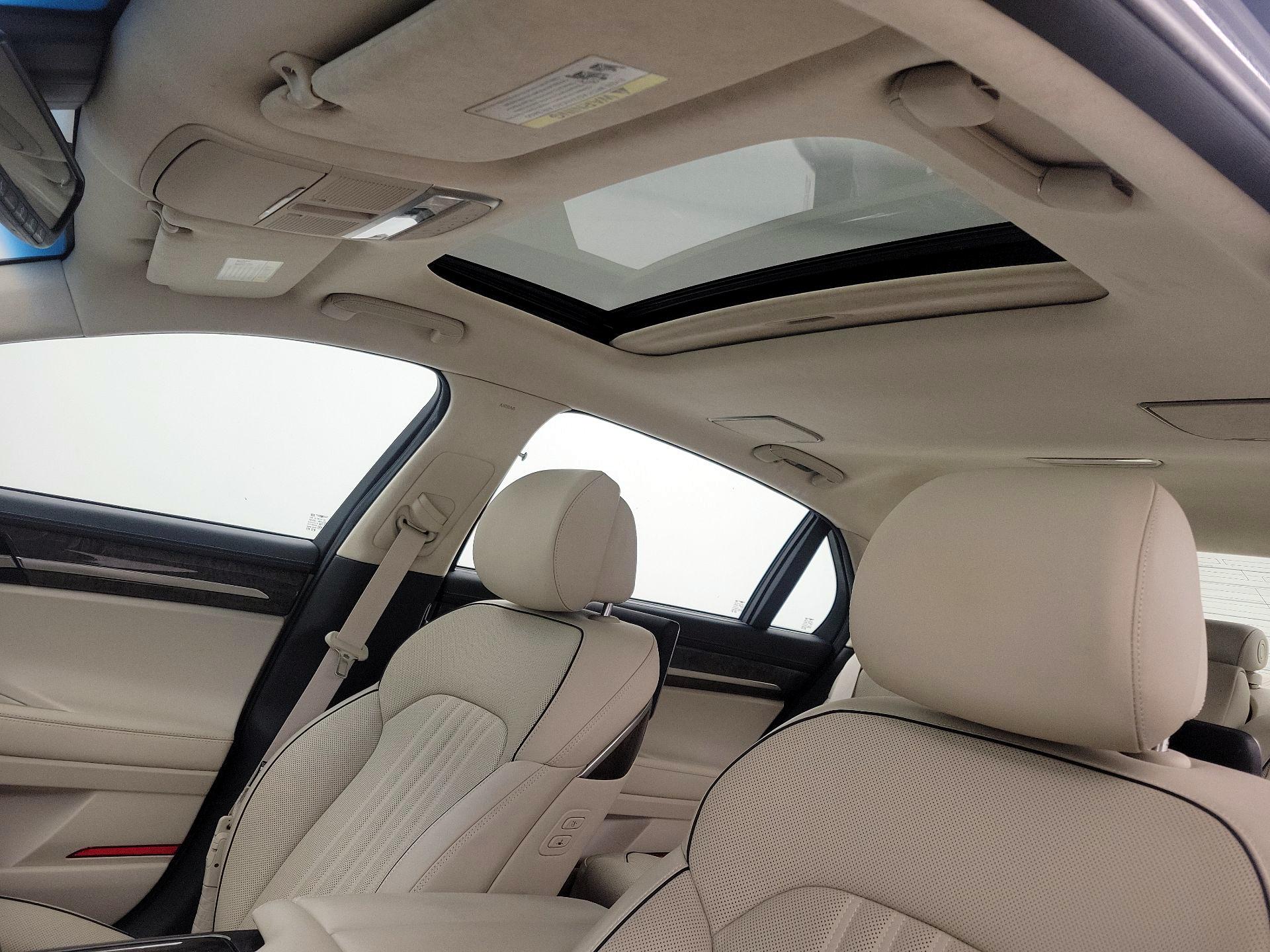 Thumbnail: 2019 Genesis G90 - 20