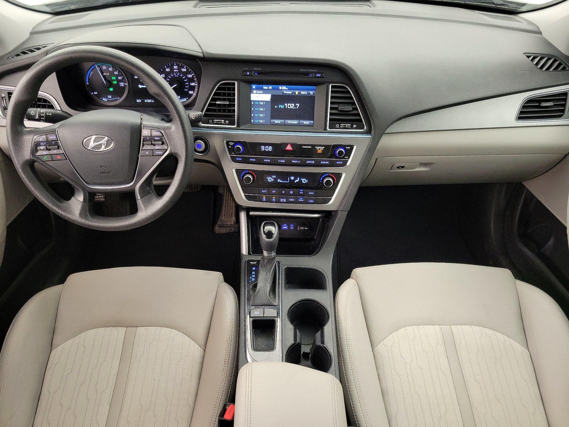Thumbnail: 2017 Hyundai Sonata - 9