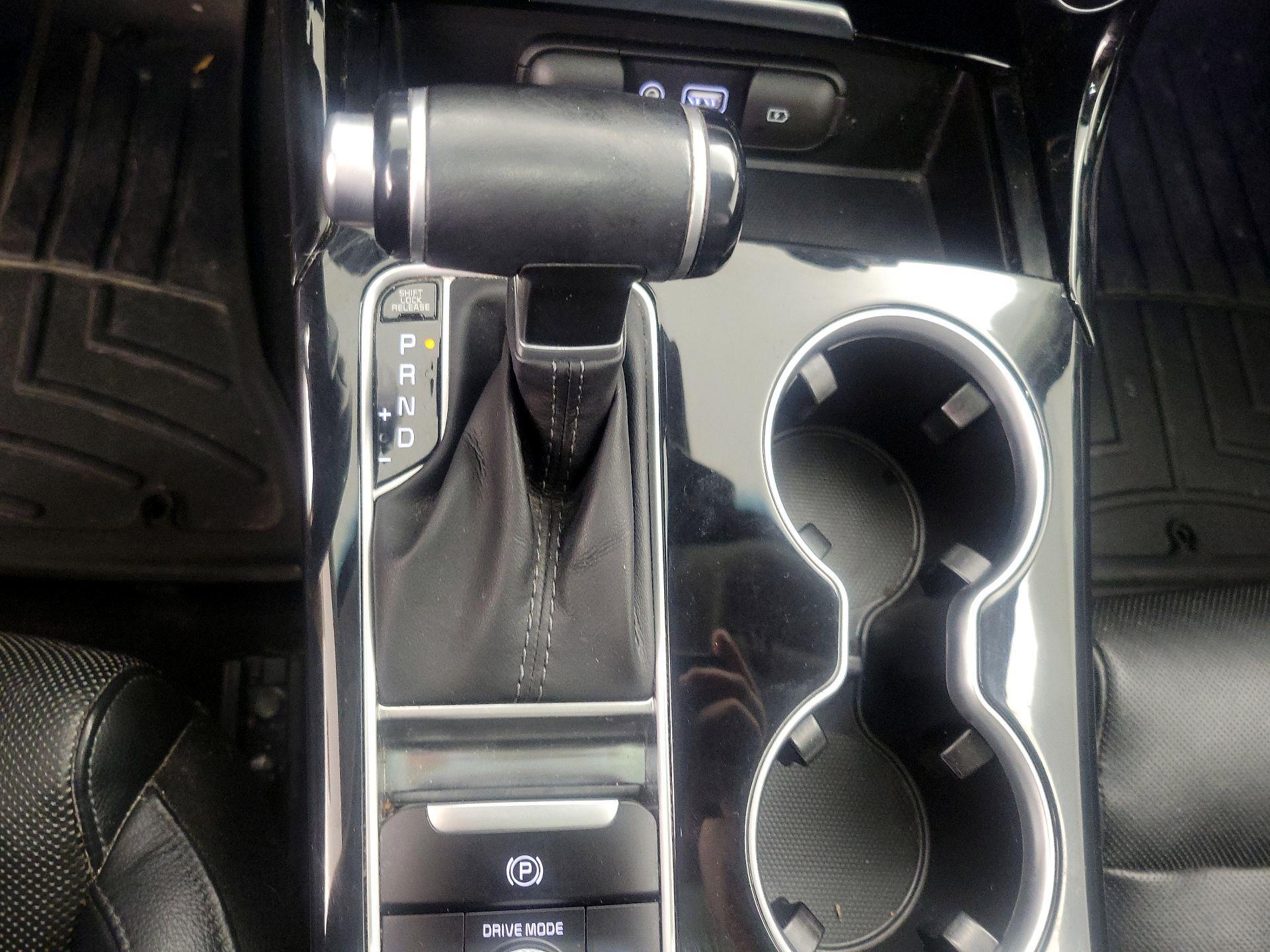 Thumbnail: 2018 Kia Stinger - 18