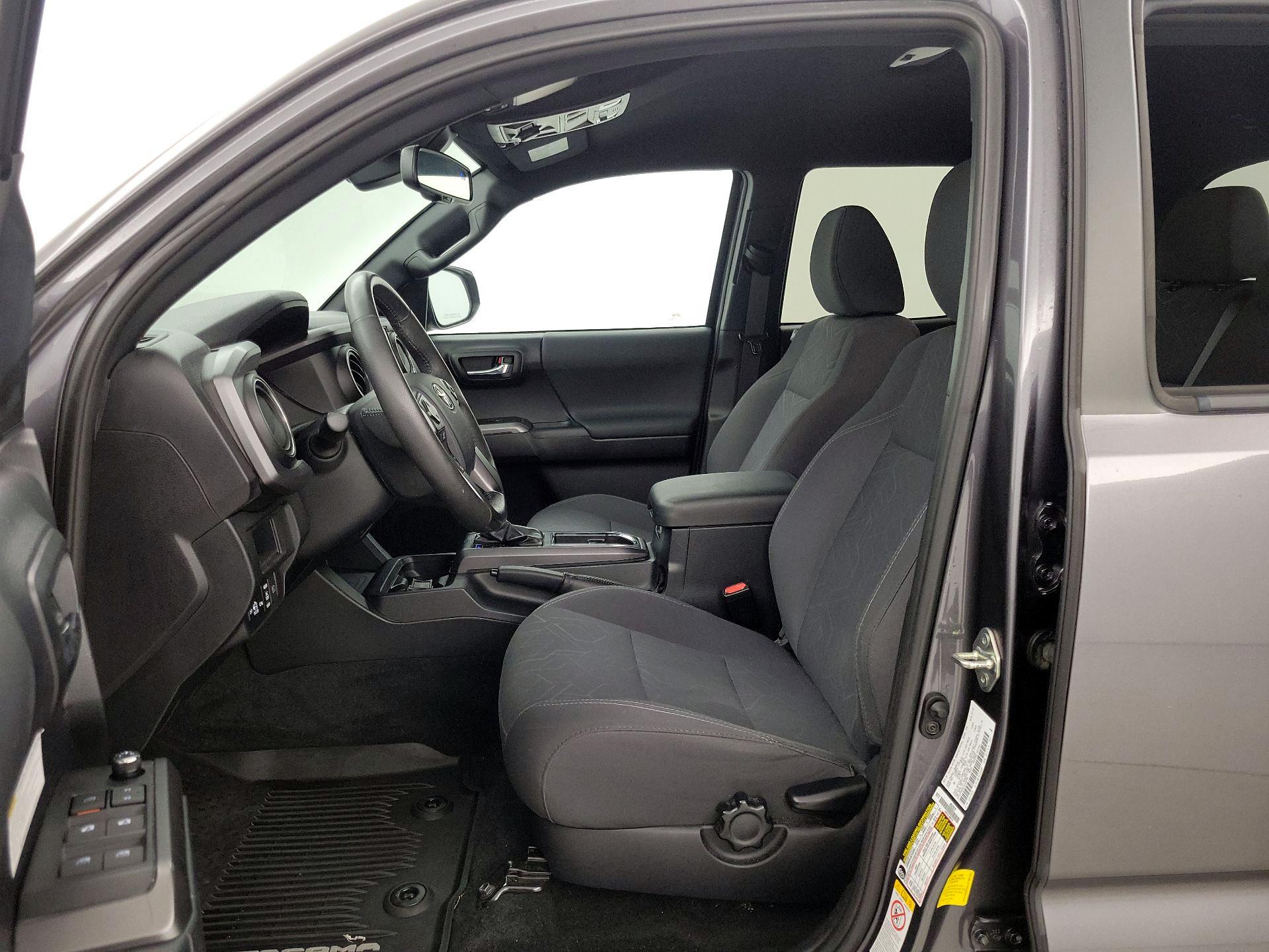 Thumbnail: 2018 Toyota Tacoma - 11