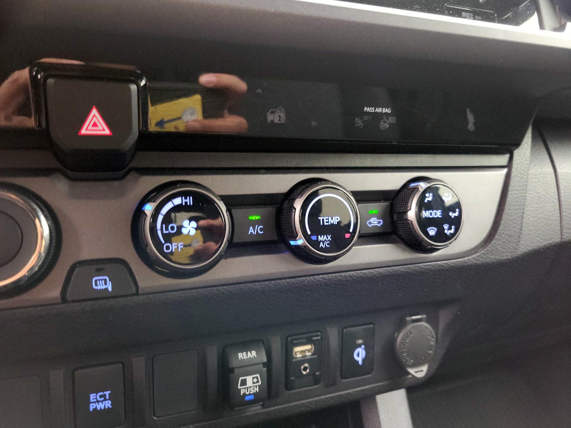 Thumbnail: 2018 Toyota Tacoma - 17