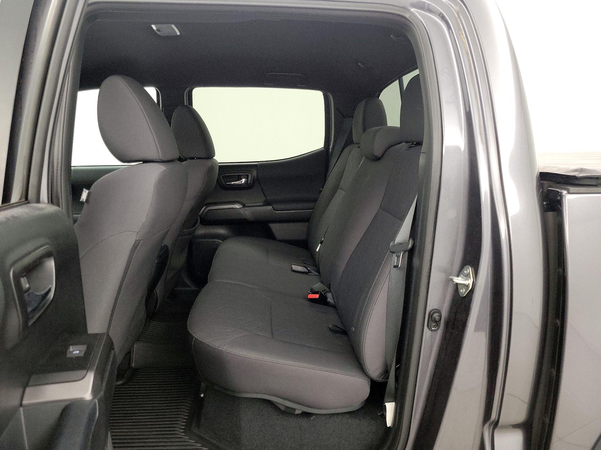 Thumbnail: 2018 Toyota Tacoma - 20