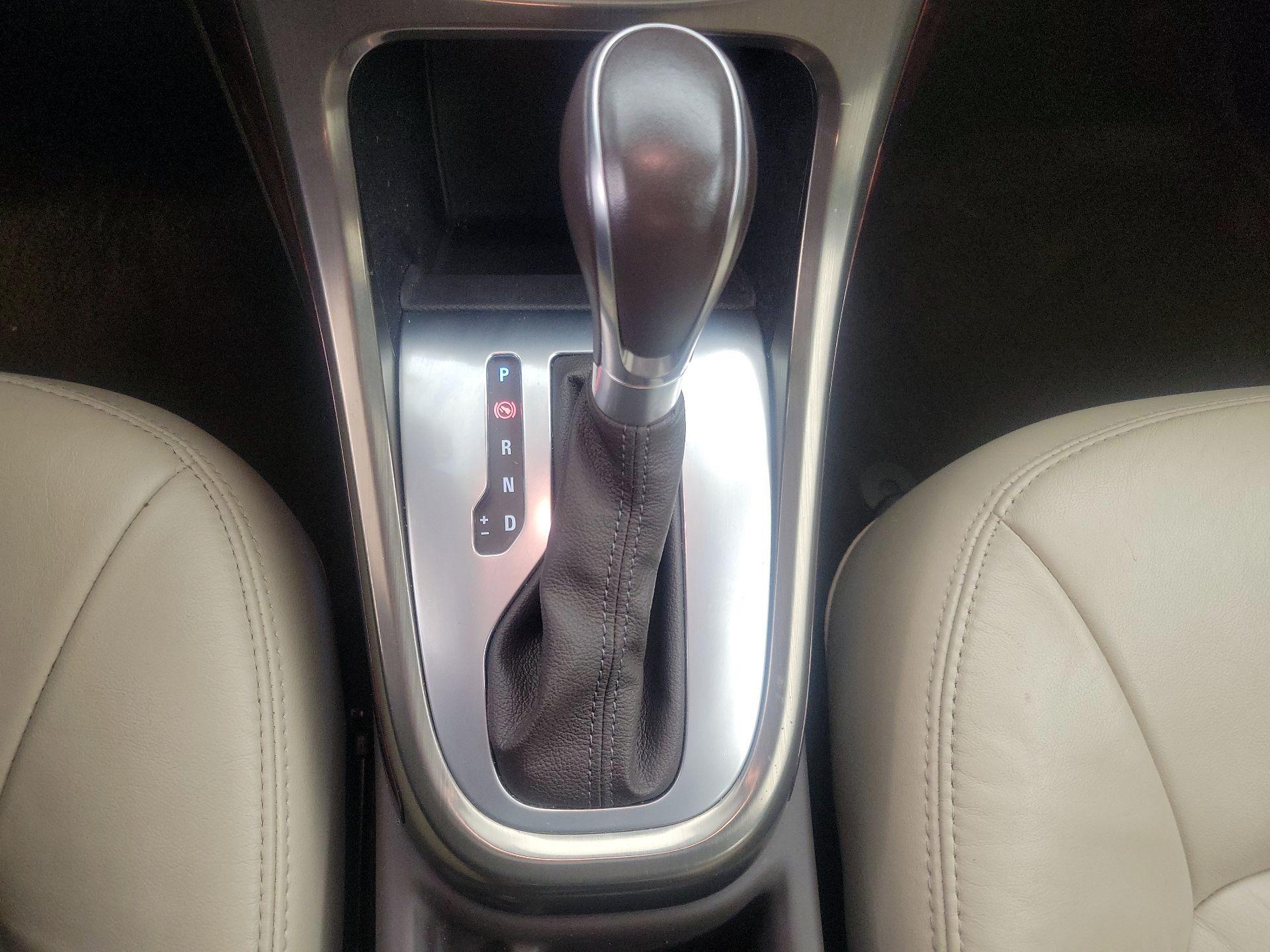 Thumbnail: 2015 Buick Verano - 17