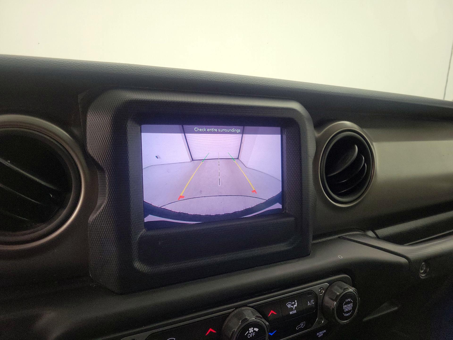 Thumbnail: 2021 Jeep Wrangler - 14