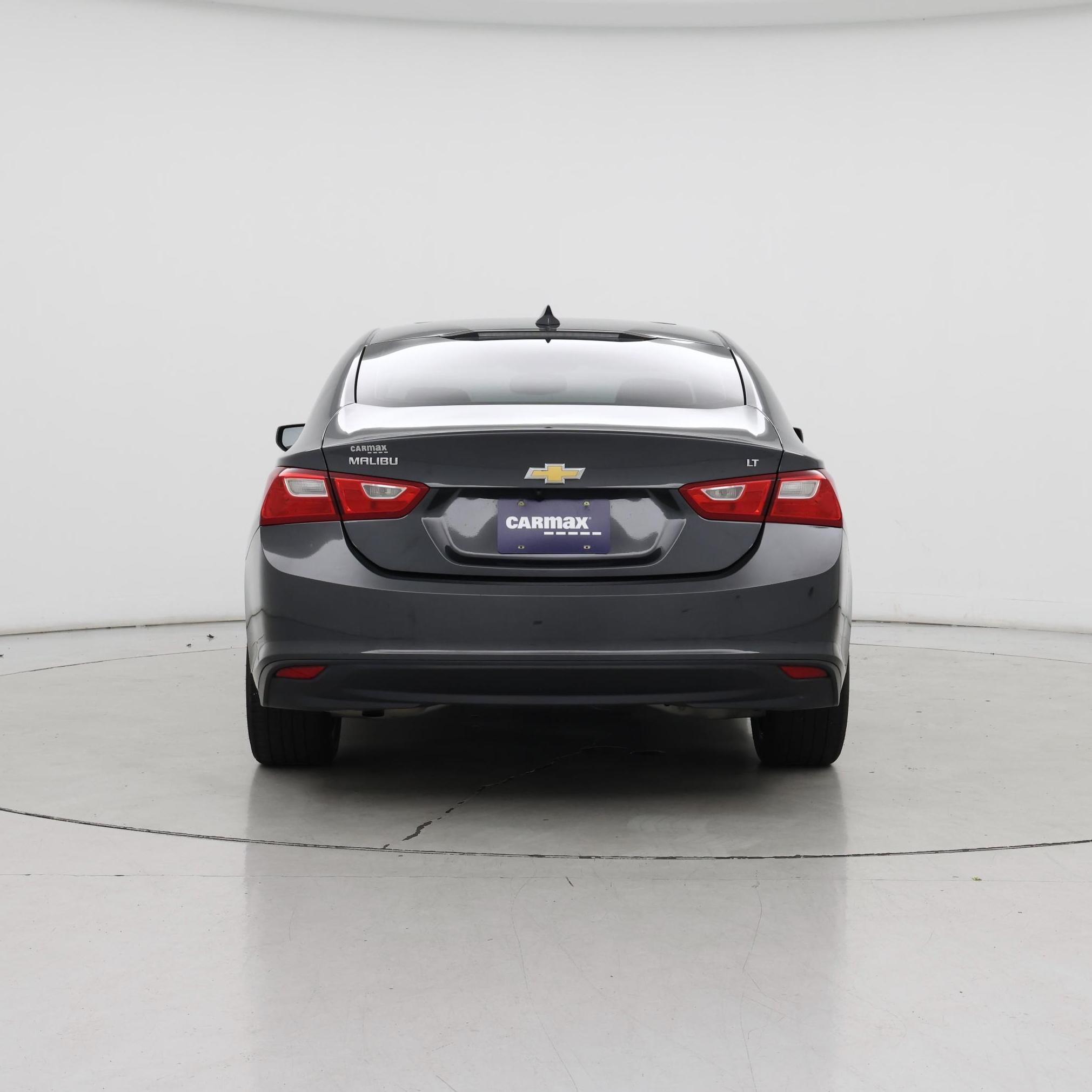 Thumbnail: 2017 Chevrolet Malibu - 6