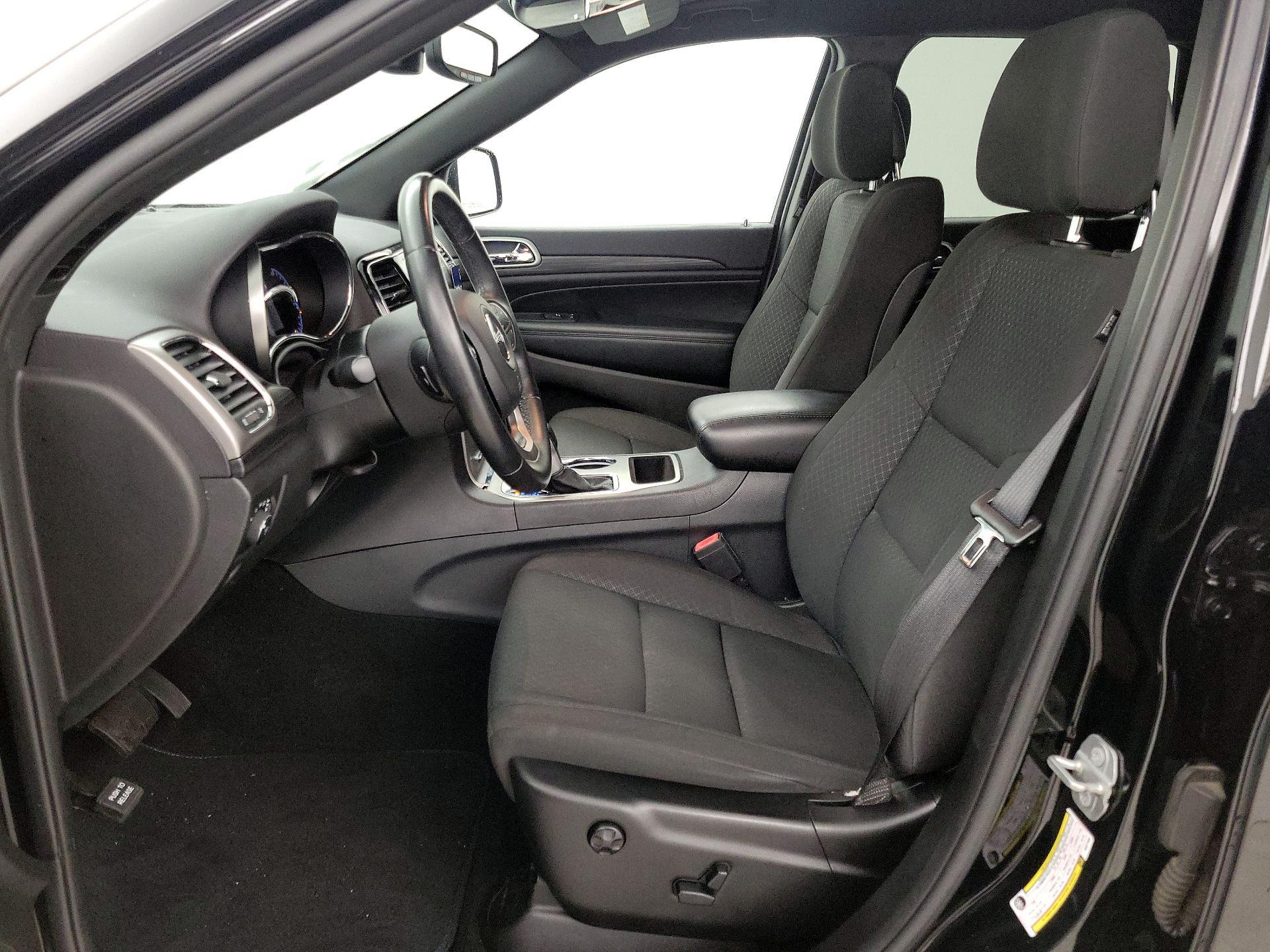 Thumbnail: 2019 Jeep Grand Cherokee - 11