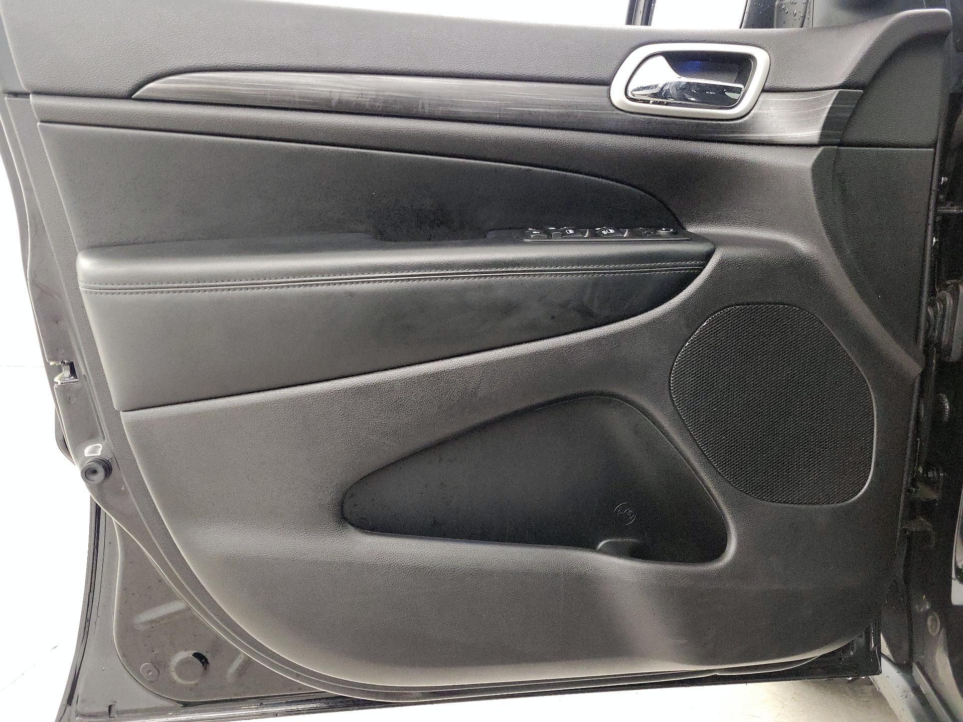 Thumbnail: 2019 Jeep Grand Cherokee - 12