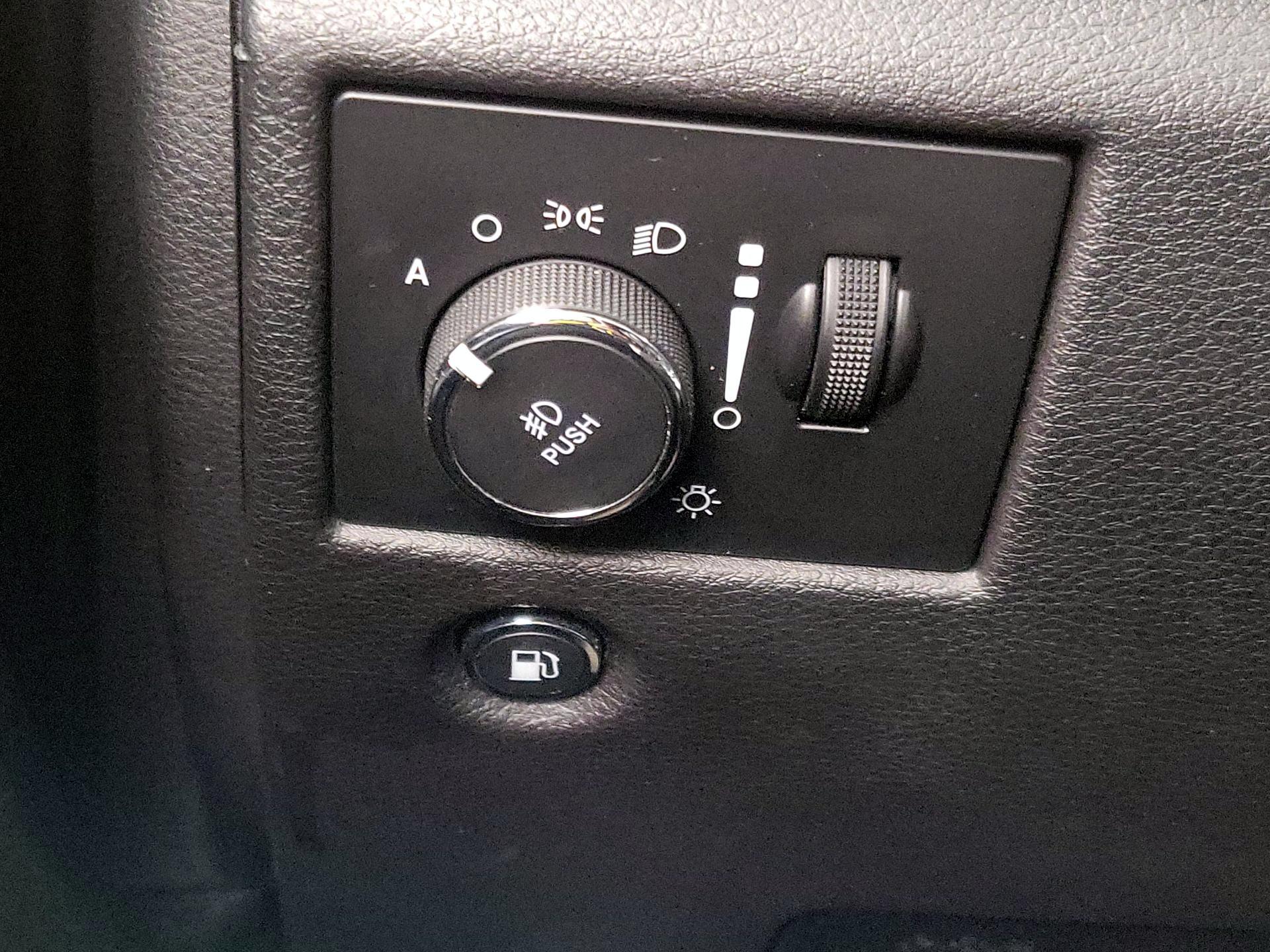 Thumbnail: 2019 Jeep Grand Cherokee - 13