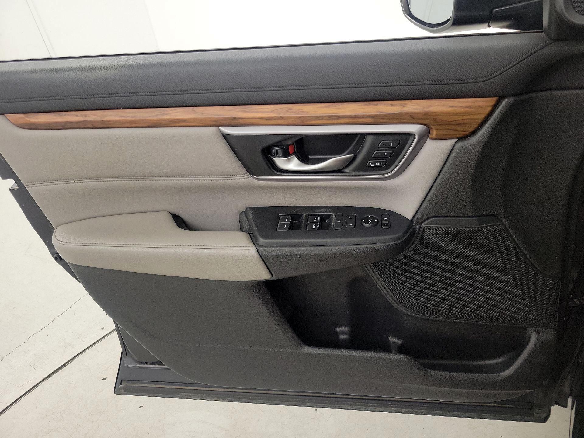 Thumbnail: 2017 Honda CR-V - 12