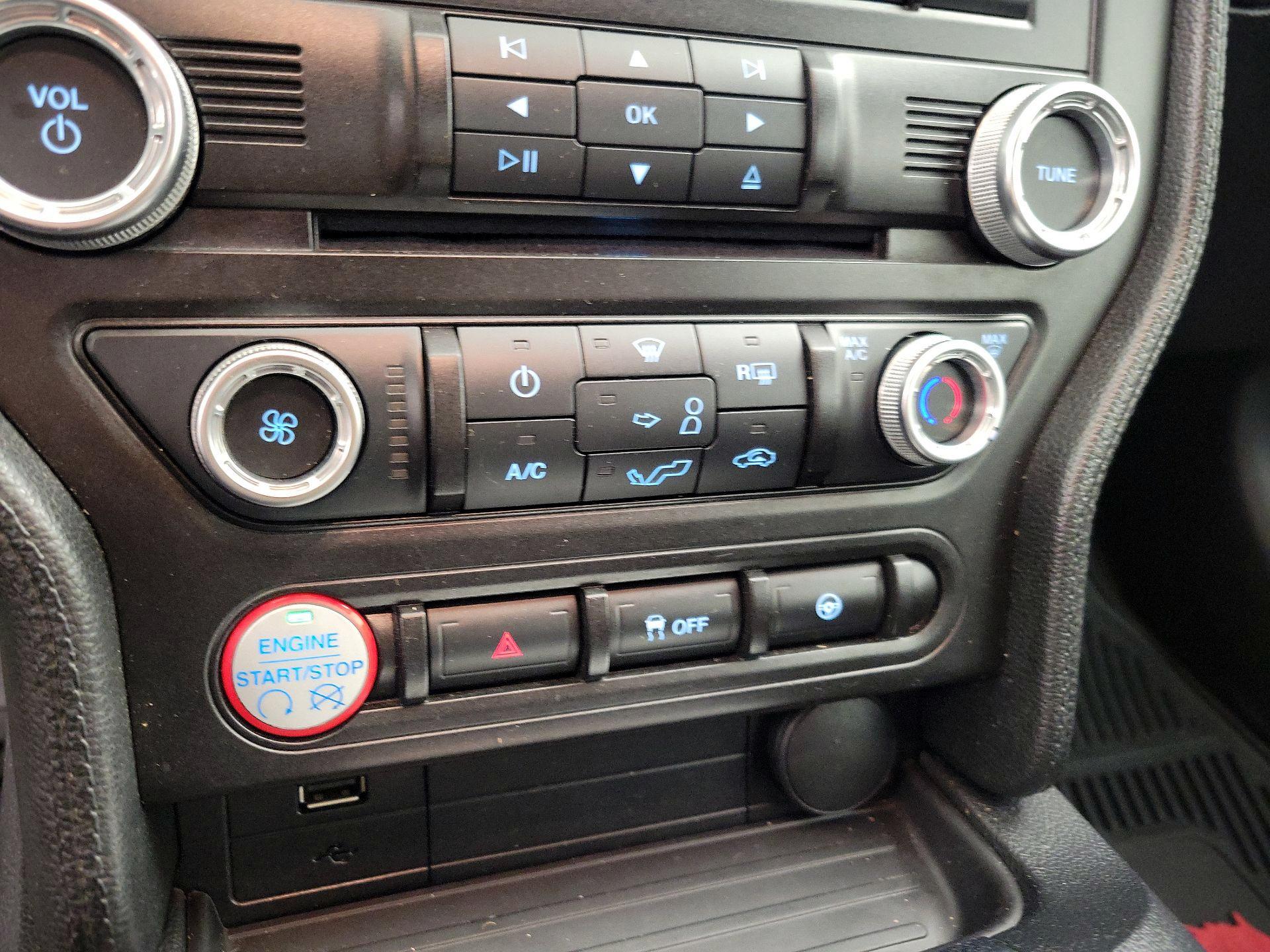 Thumbnail: 2016 Ford Mustang - 16