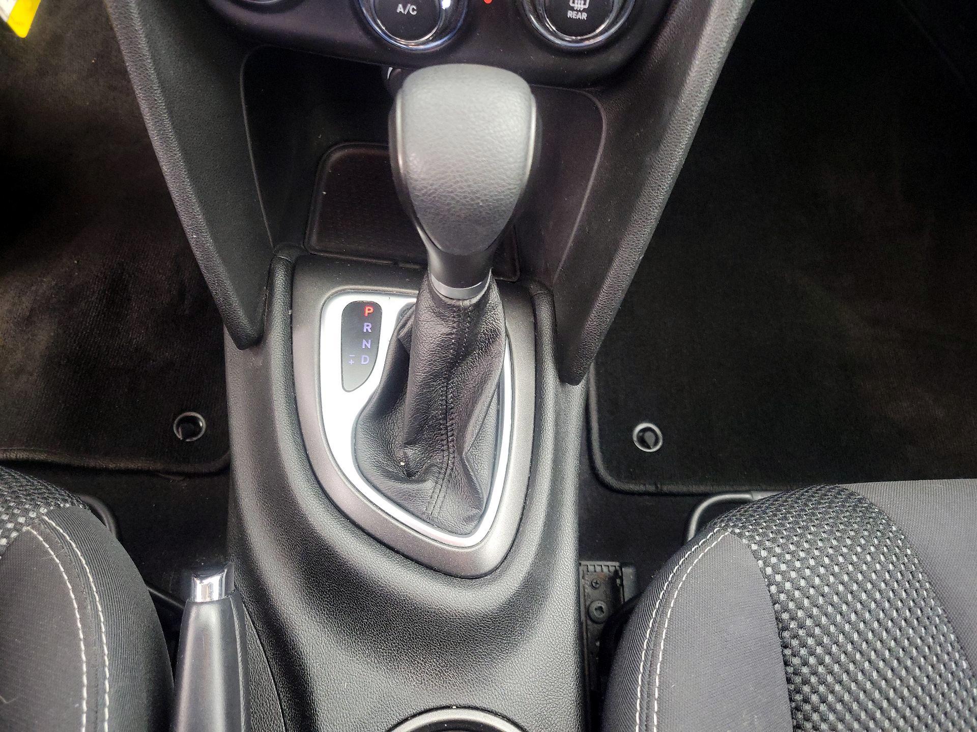 Thumbnail: 2015 Dodge Dart - 16