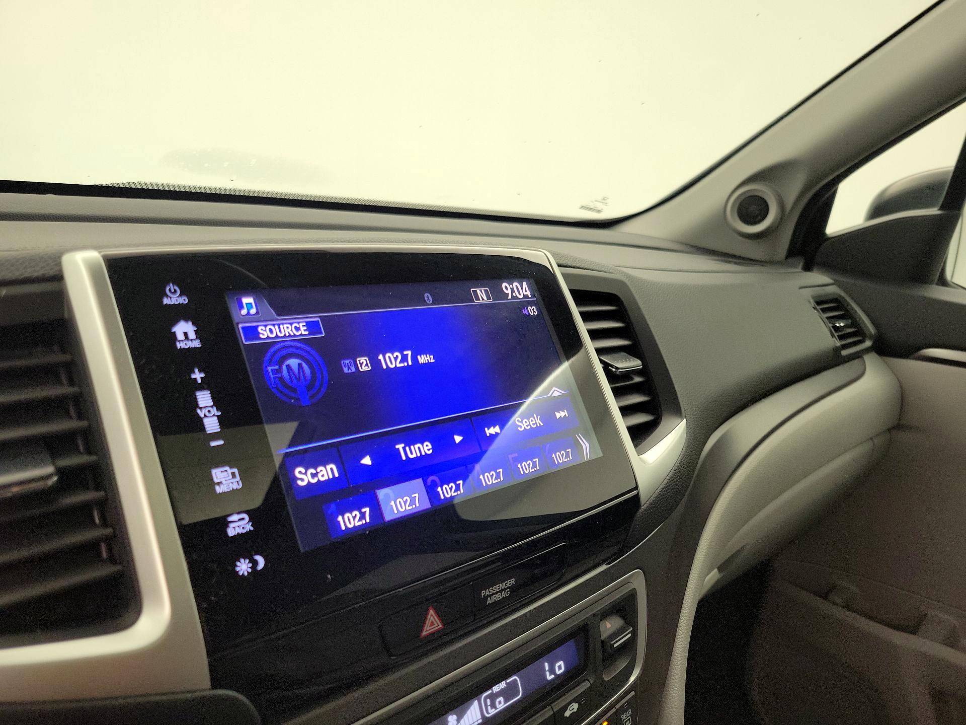 Thumbnail: 2017 Honda Pilot - 15