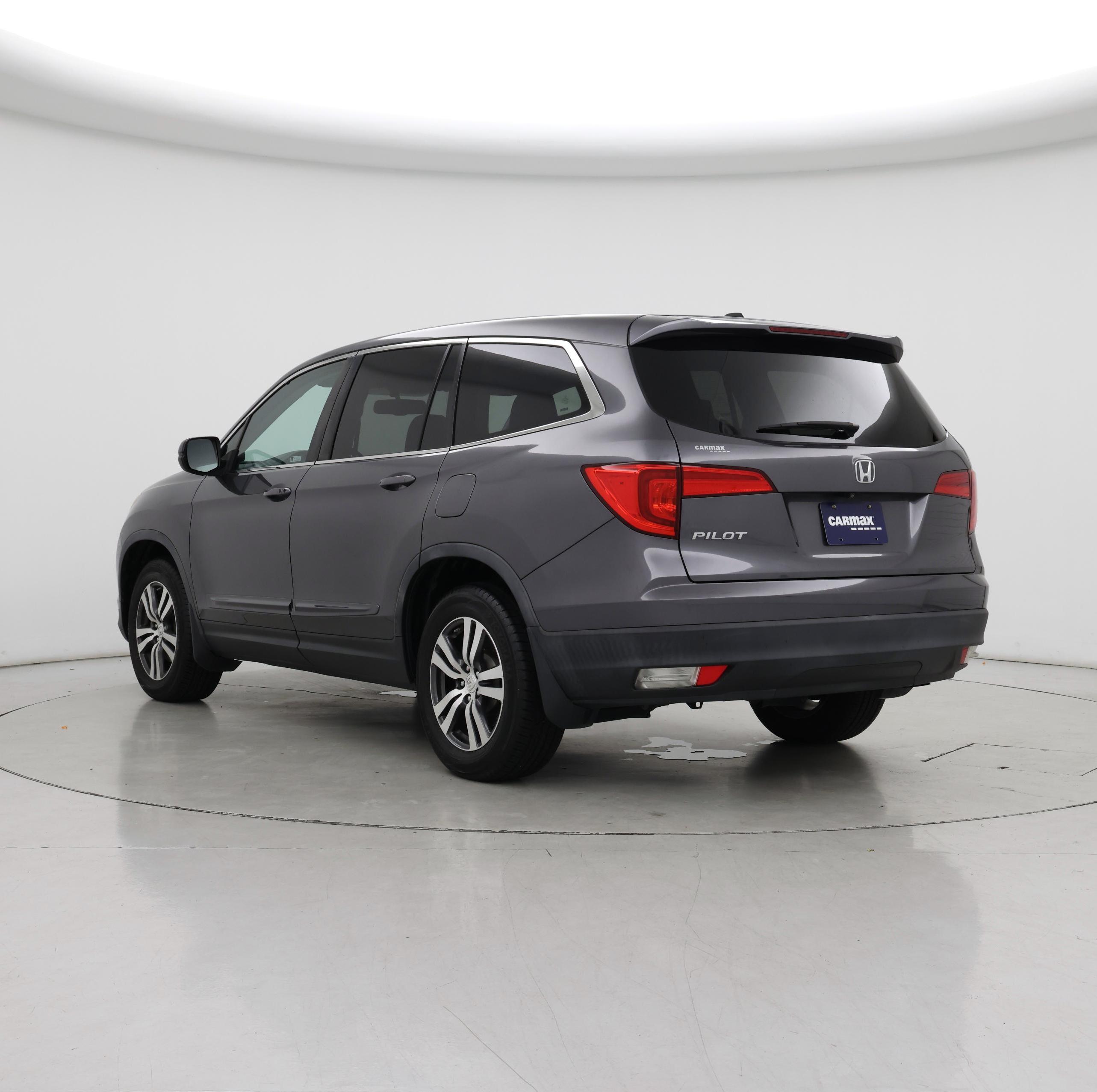Thumbnail: 2017 Honda Pilot - 2