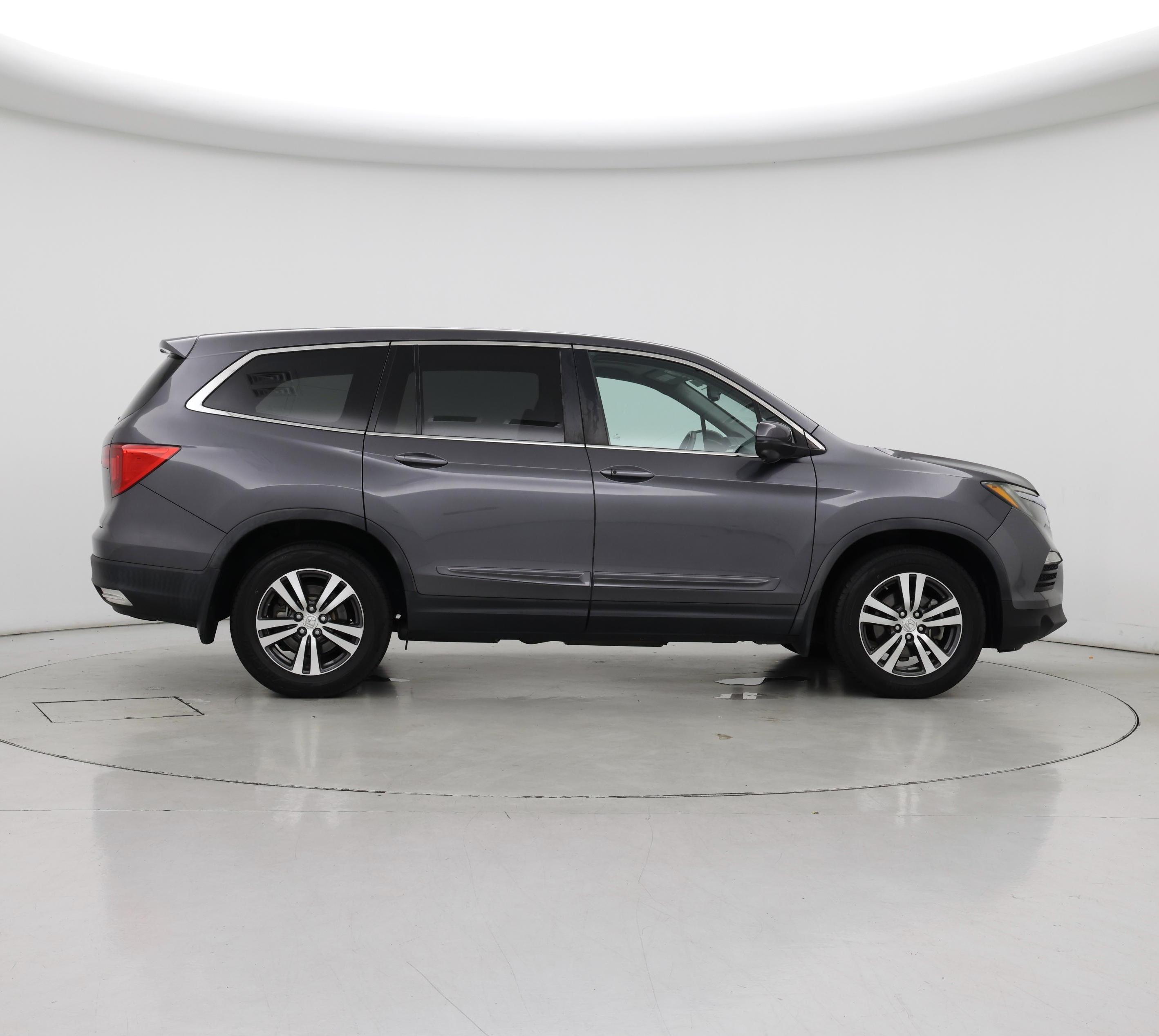 Thumbnail: 2017 Honda Pilot - 7