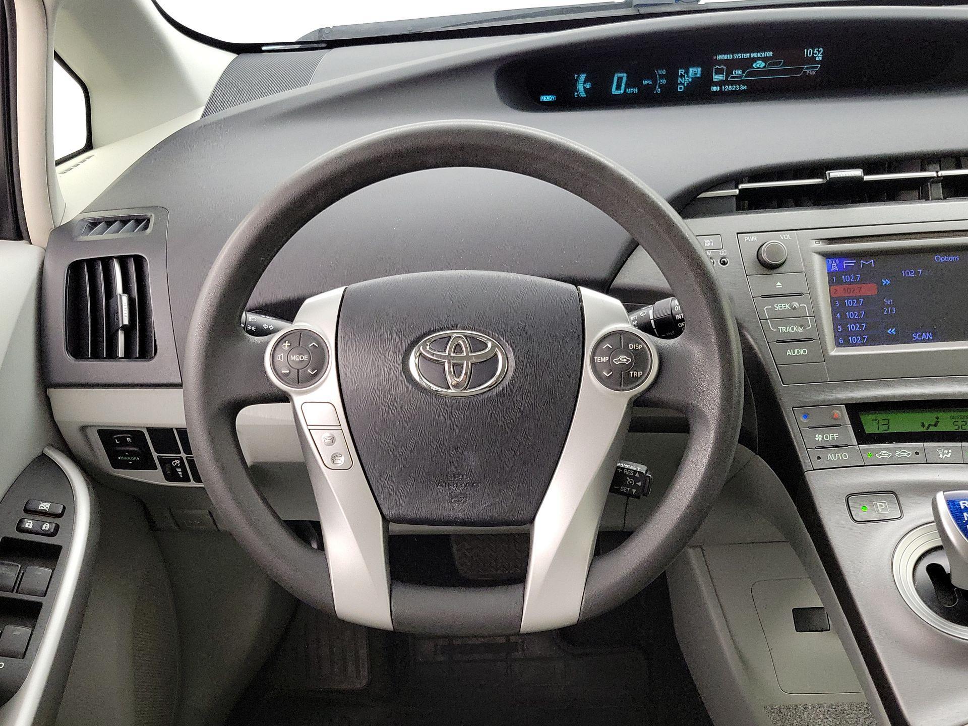 Thumbnail: 2014 Toyota Prius - 10