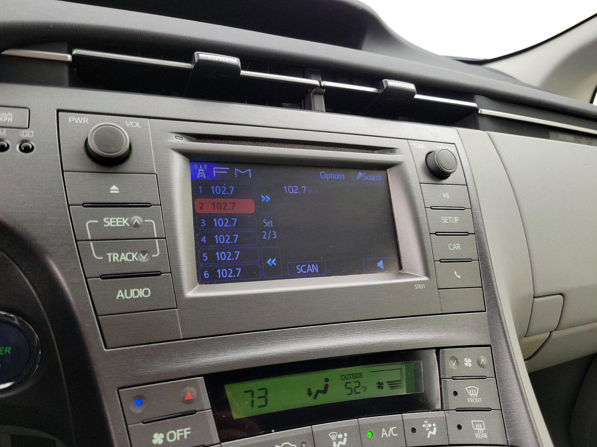 Thumbnail: 2014 Toyota Prius - 14