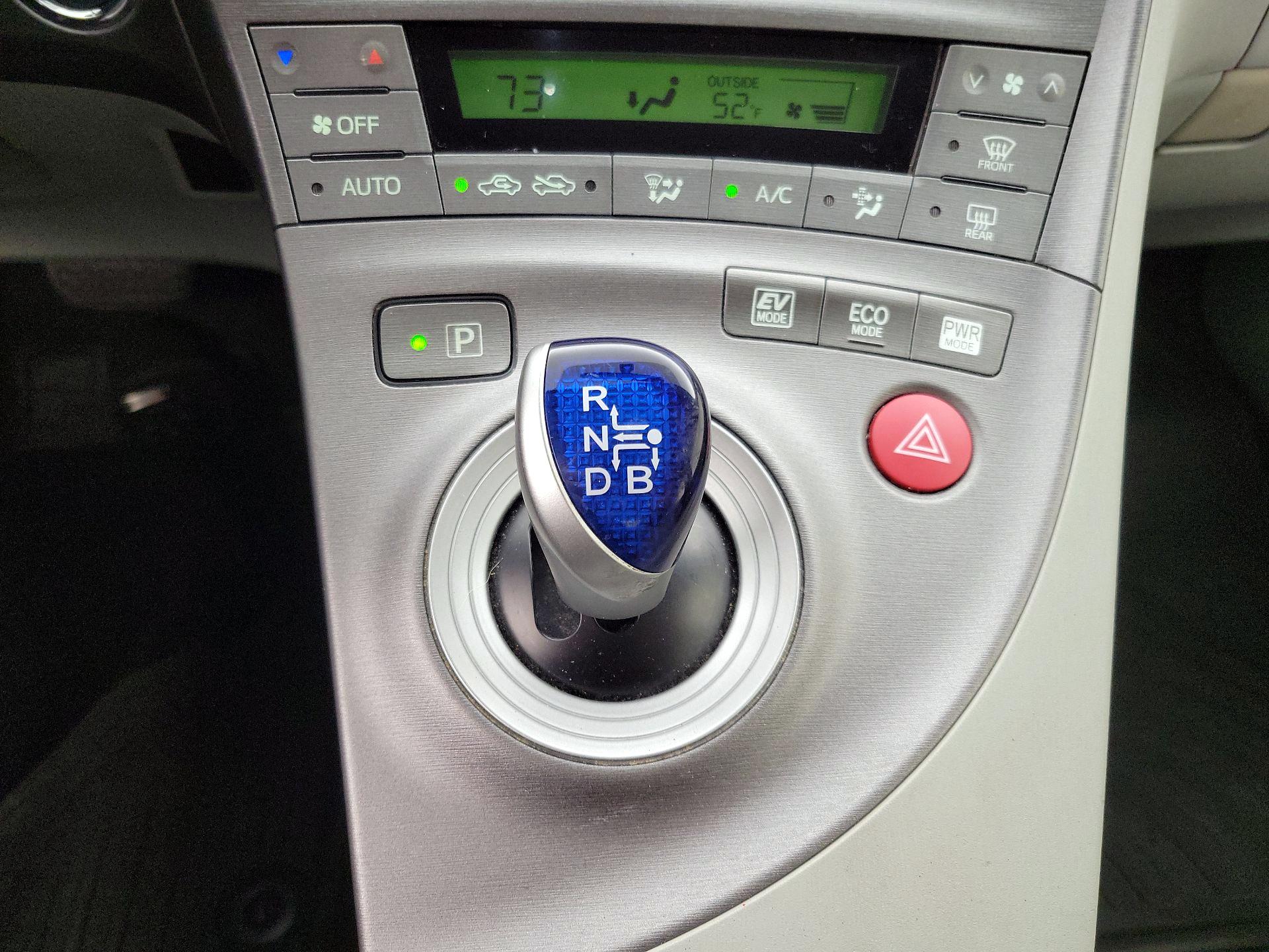 Thumbnail: 2014 Toyota Prius - 16