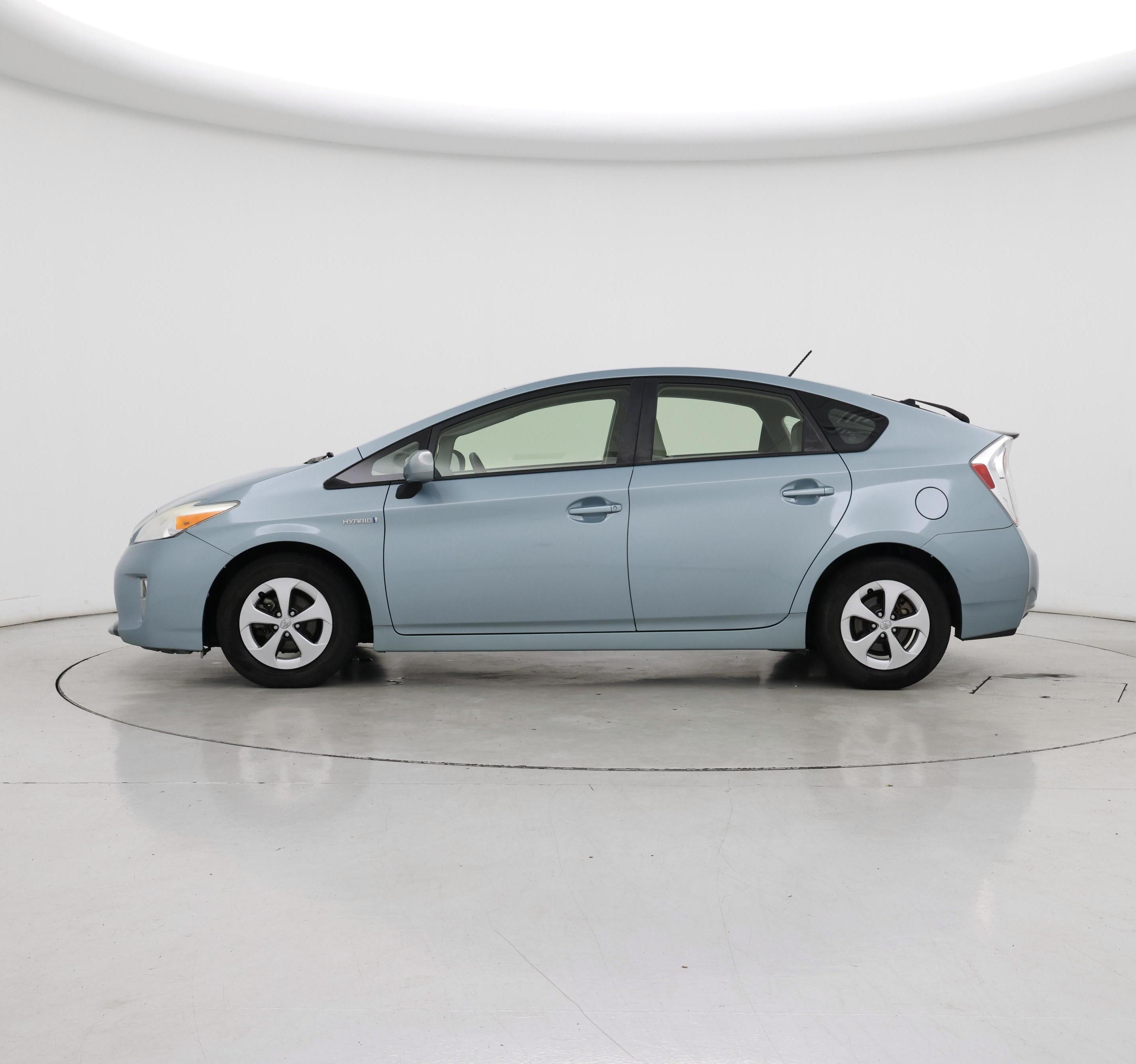 Thumbnail: 2014 Toyota Prius - 3