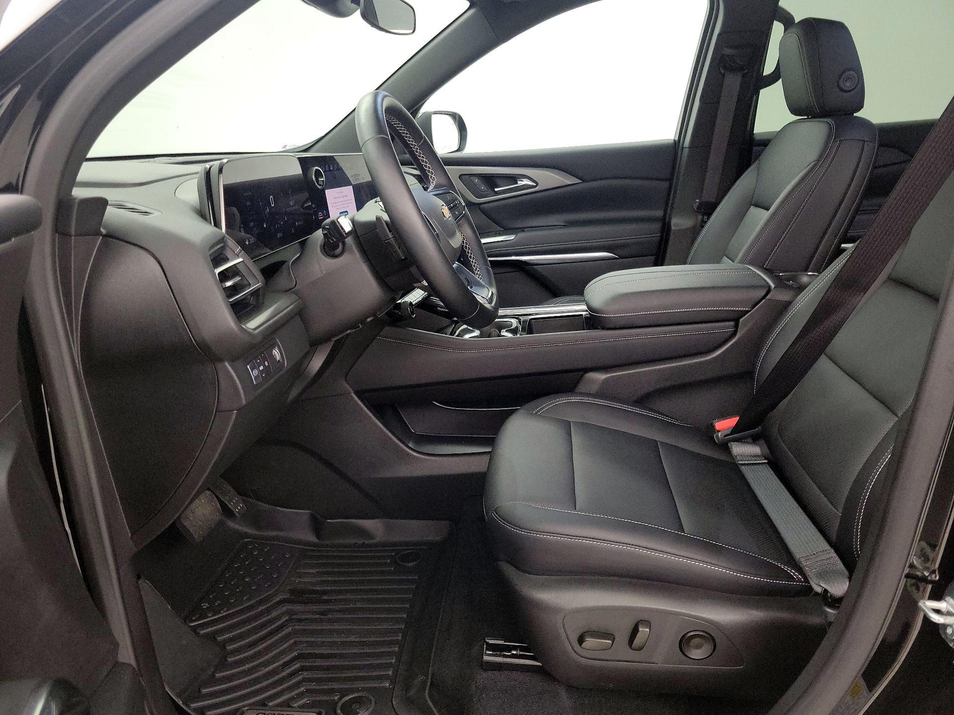 Thumbnail: 2025 Chevrolet Traverse - 11
