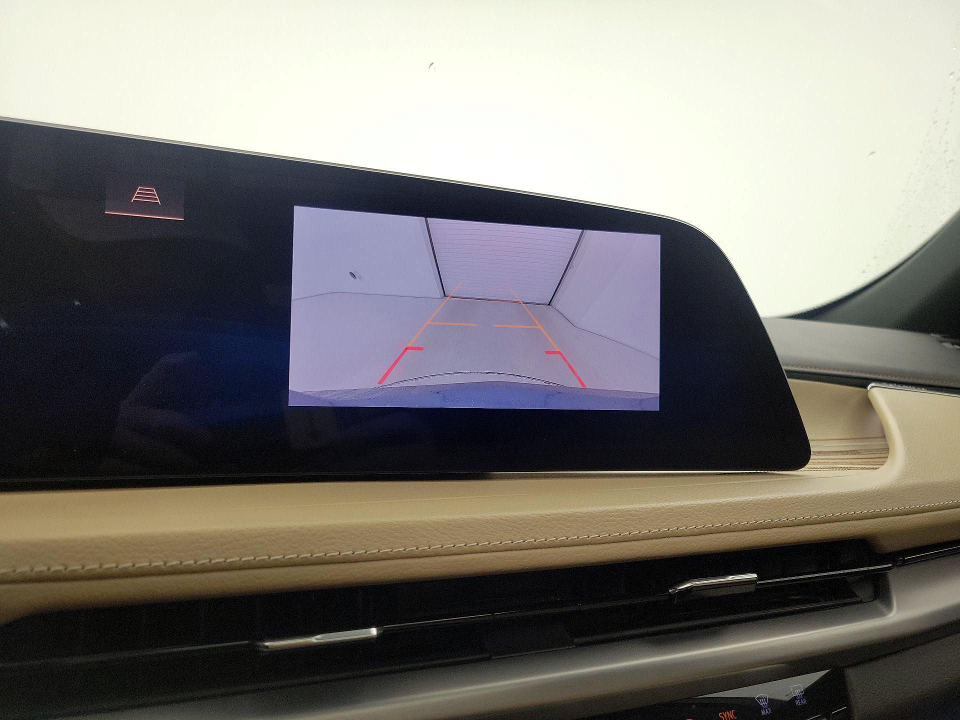 Thumbnail: 2024 Cadillac XT4 - 14