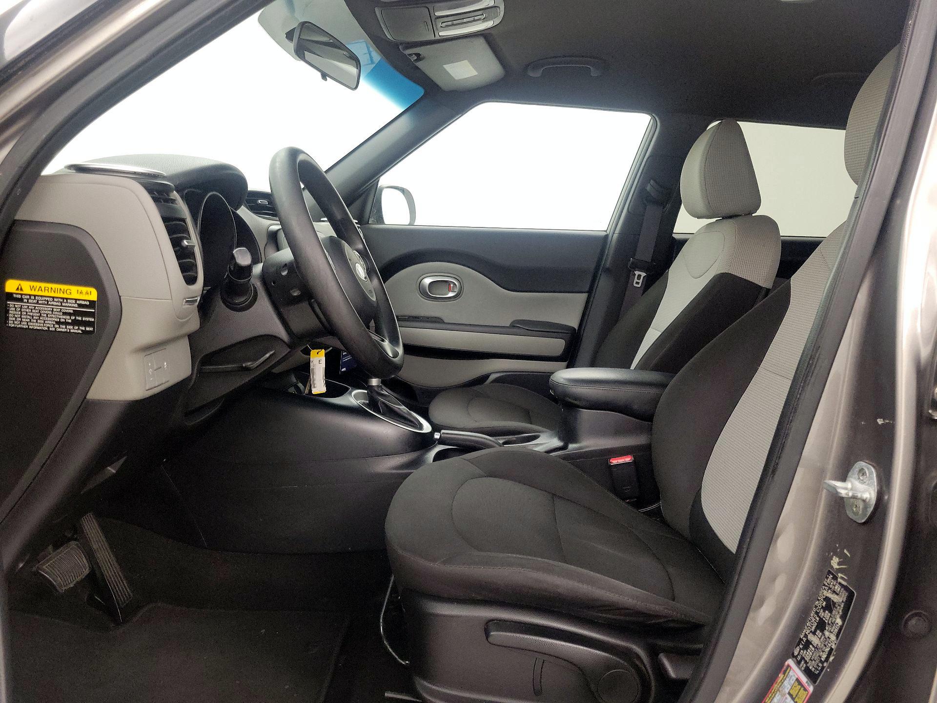 Thumbnail: 2016 Kia Soul - 11