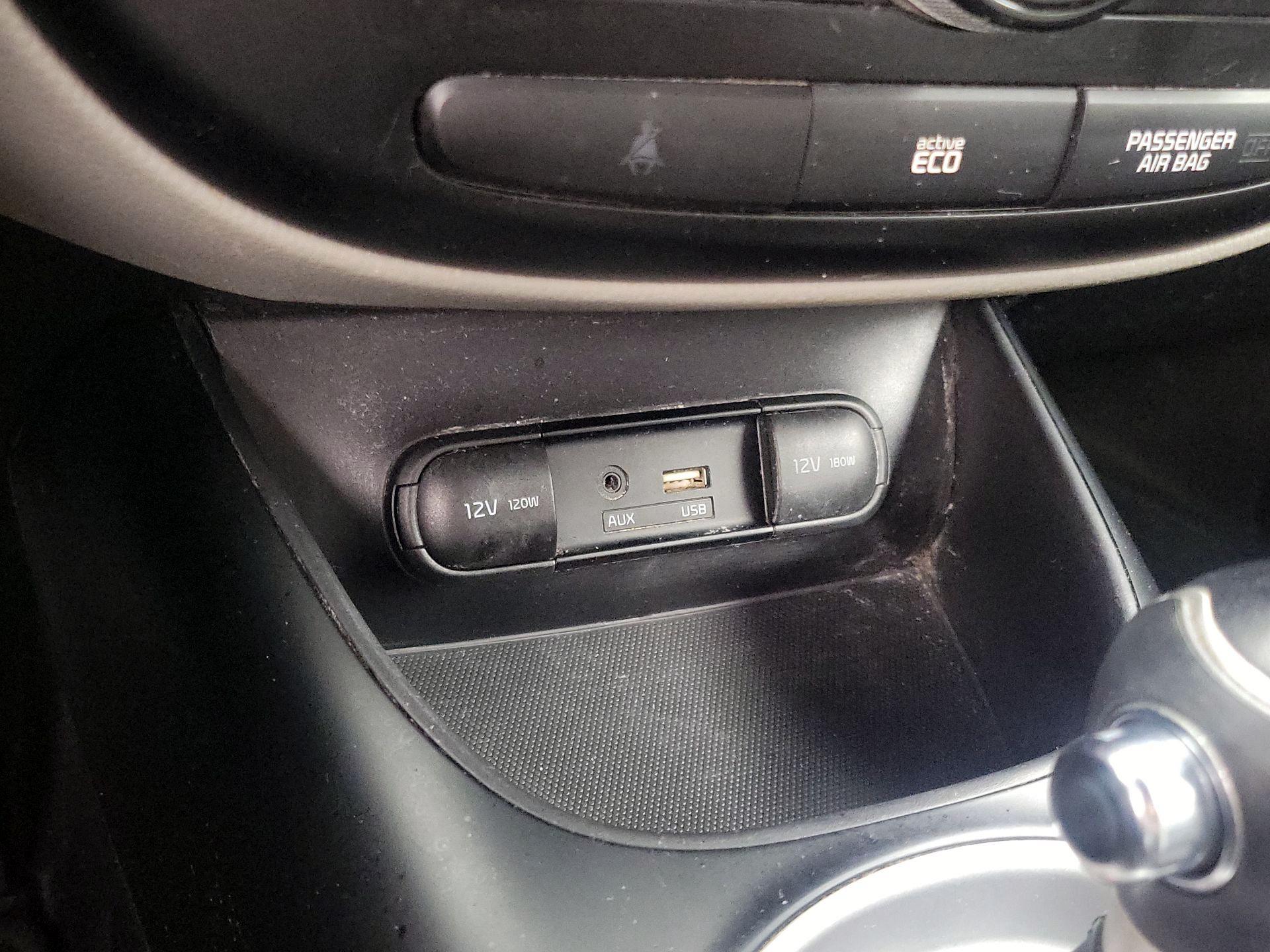 Thumbnail: 2016 Kia Soul - 17