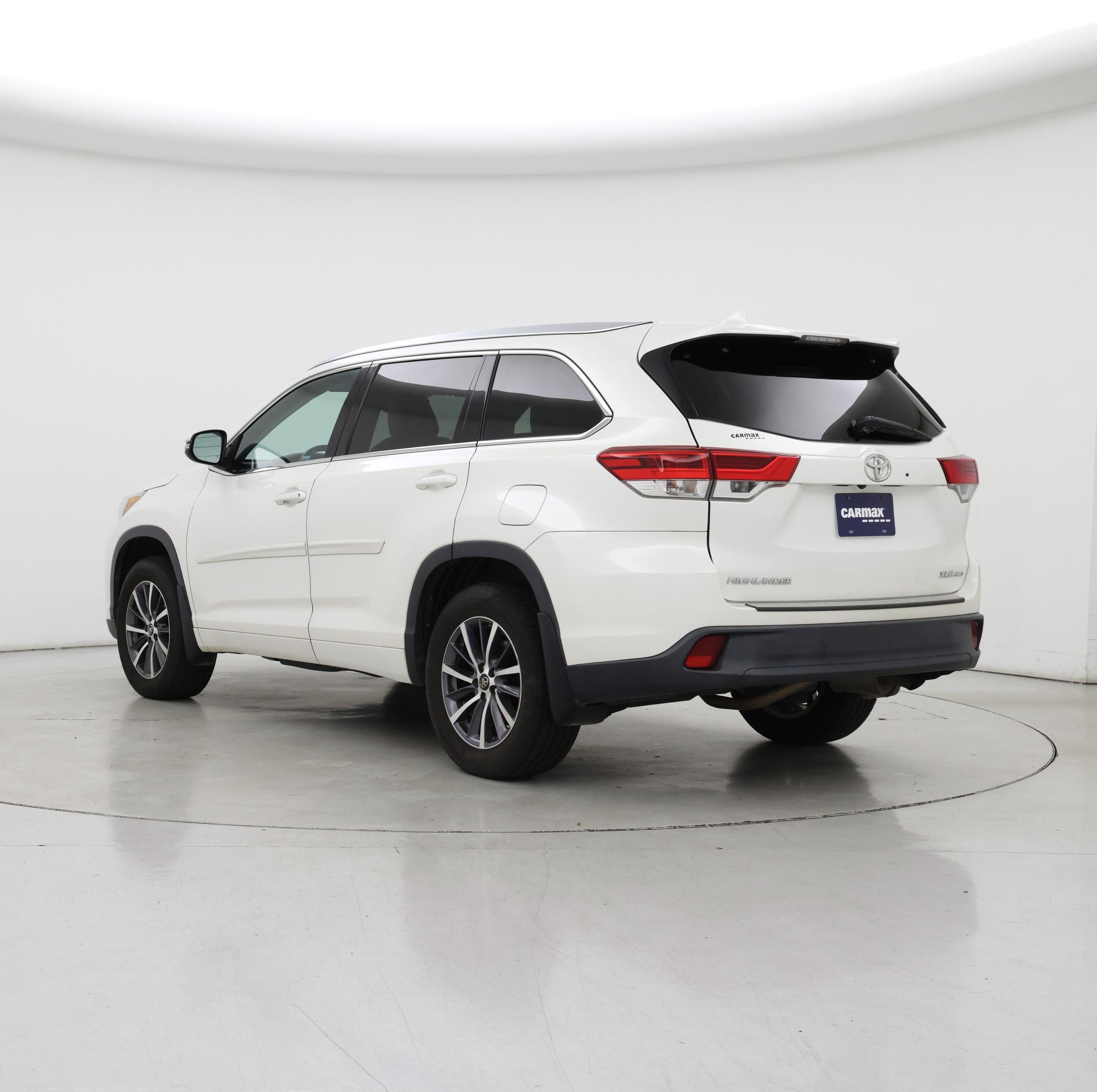 Thumbnail: 2017 Toyota Highlander - 2