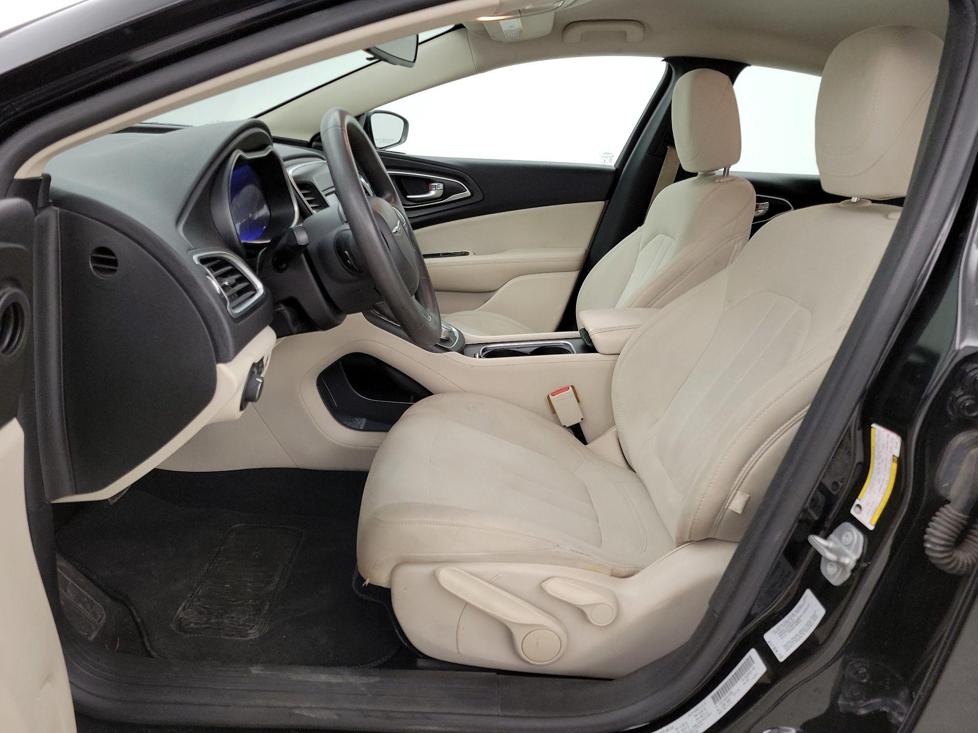 Thumbnail: 2016 Chrysler 200 - 11