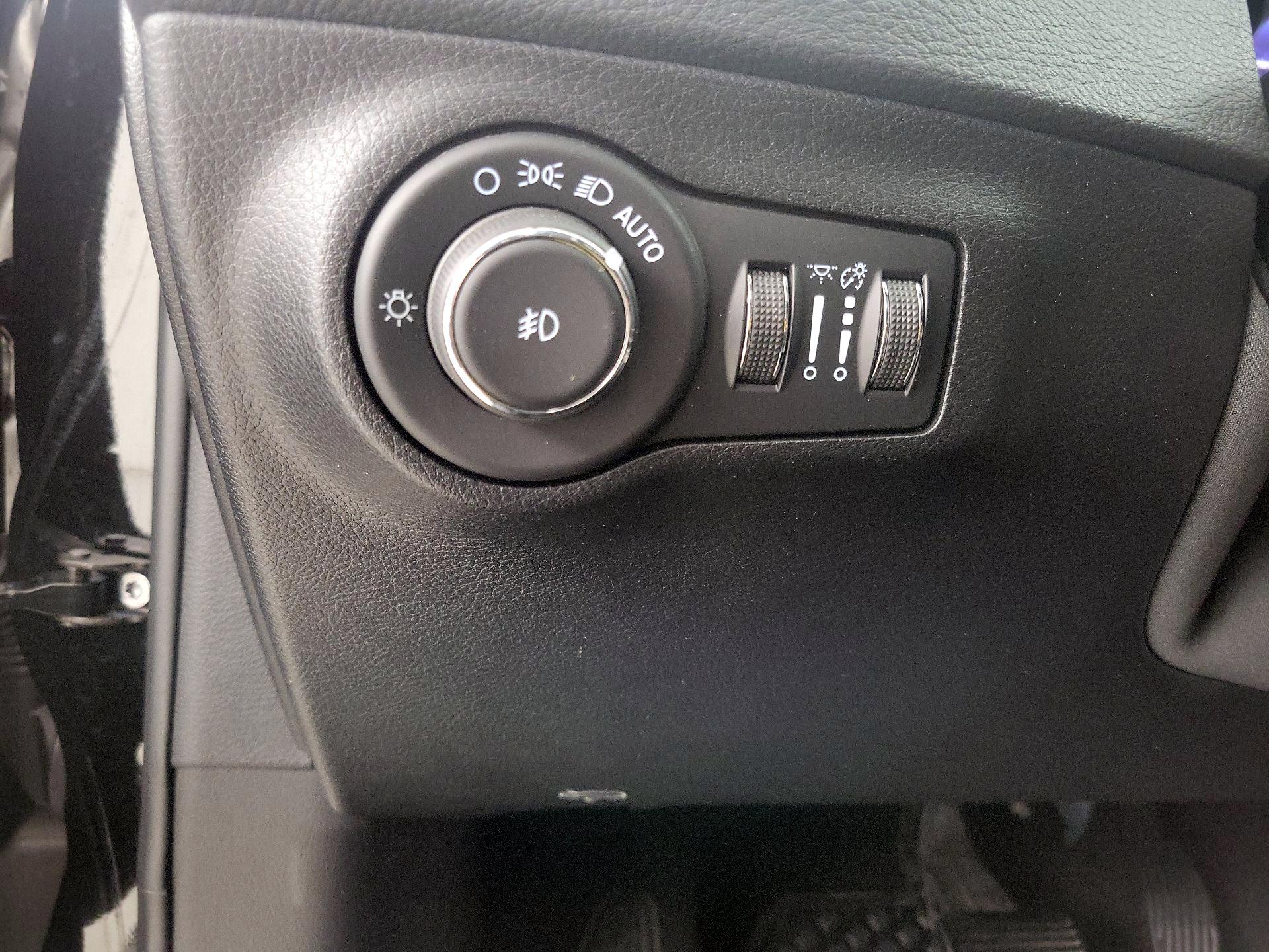 Thumbnail: 2021 Jeep Compass - 13