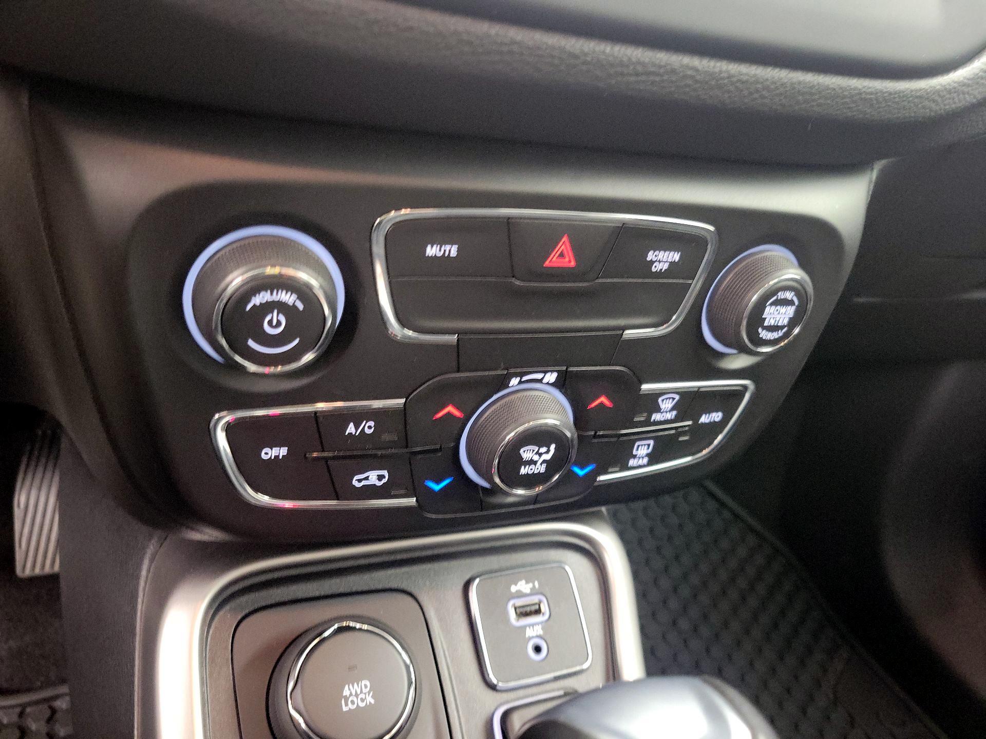 Thumbnail: 2021 Jeep Compass - 16