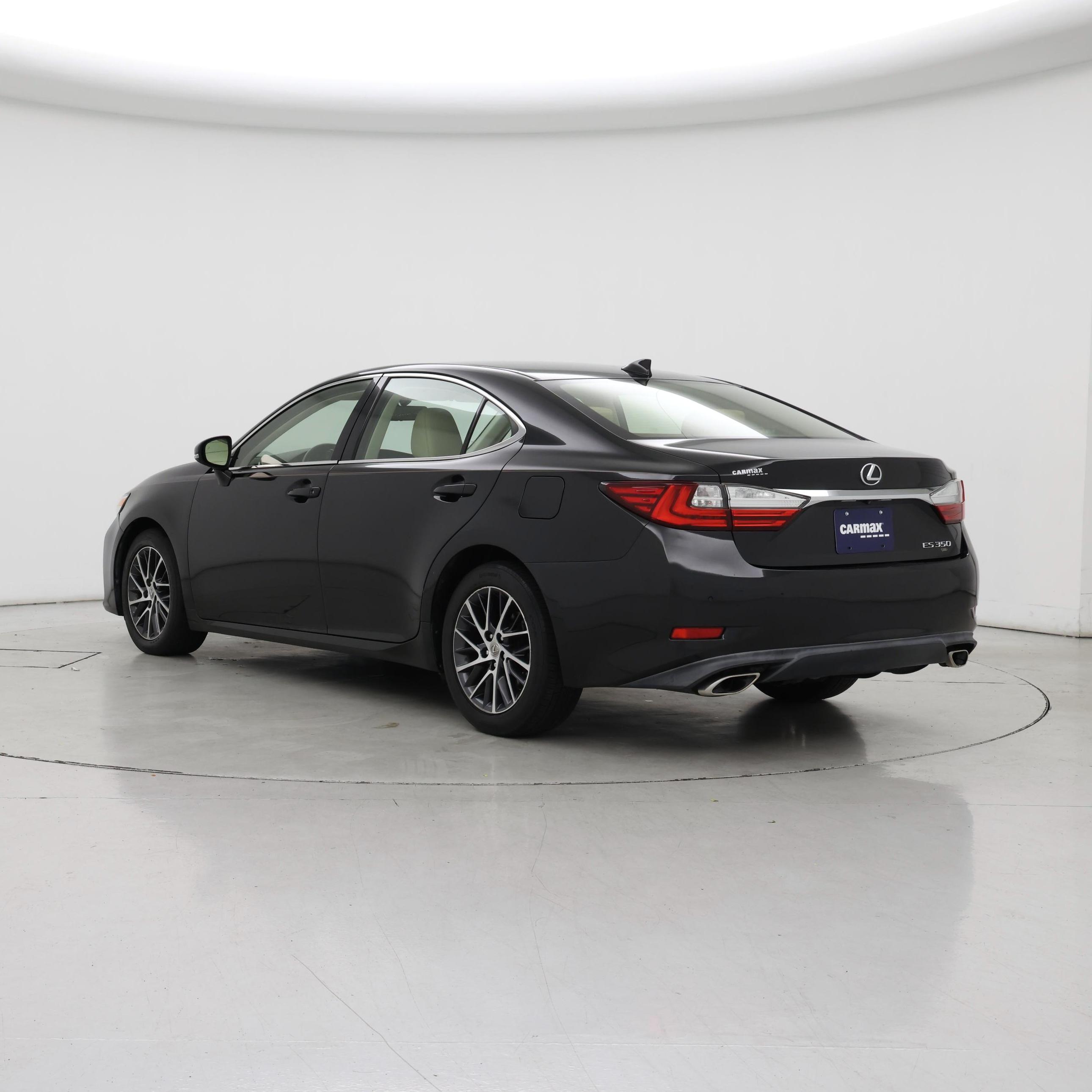 Thumbnail: 2016 Lexus ES - 2
