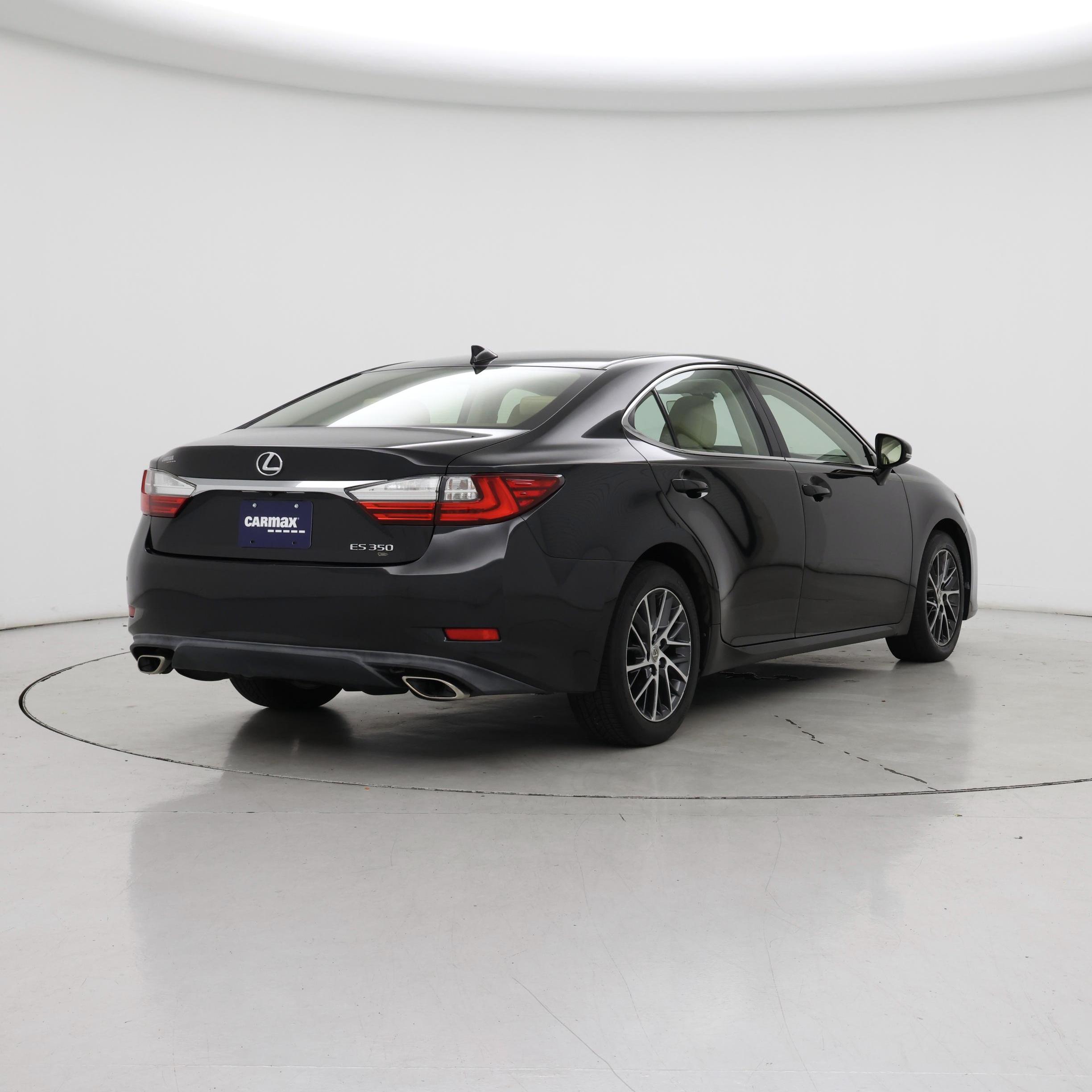 Thumbnail: 2016 Lexus ES - 8