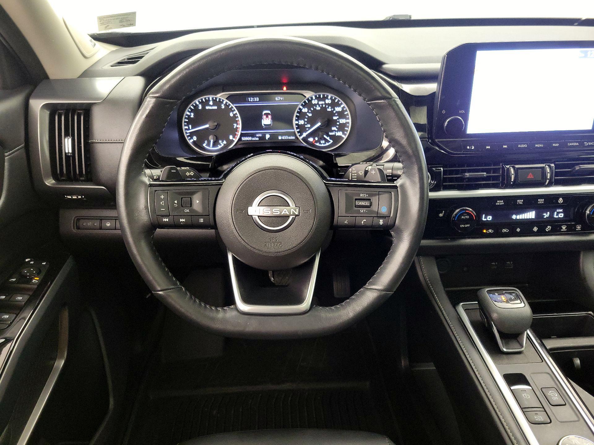 Thumbnail: 2023 Nissan Pathfinder - 10