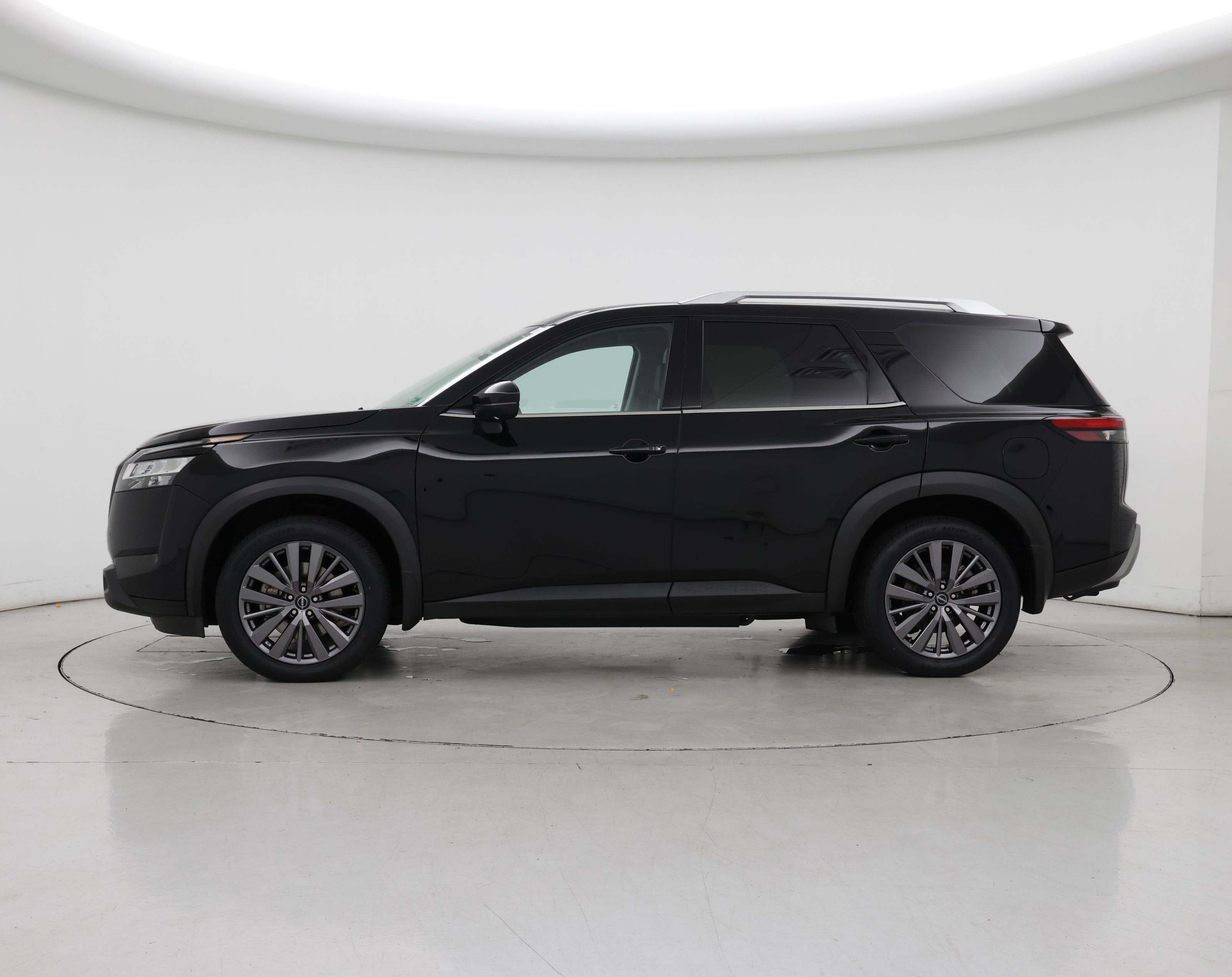 Thumbnail: 2023 Nissan Pathfinder - 3