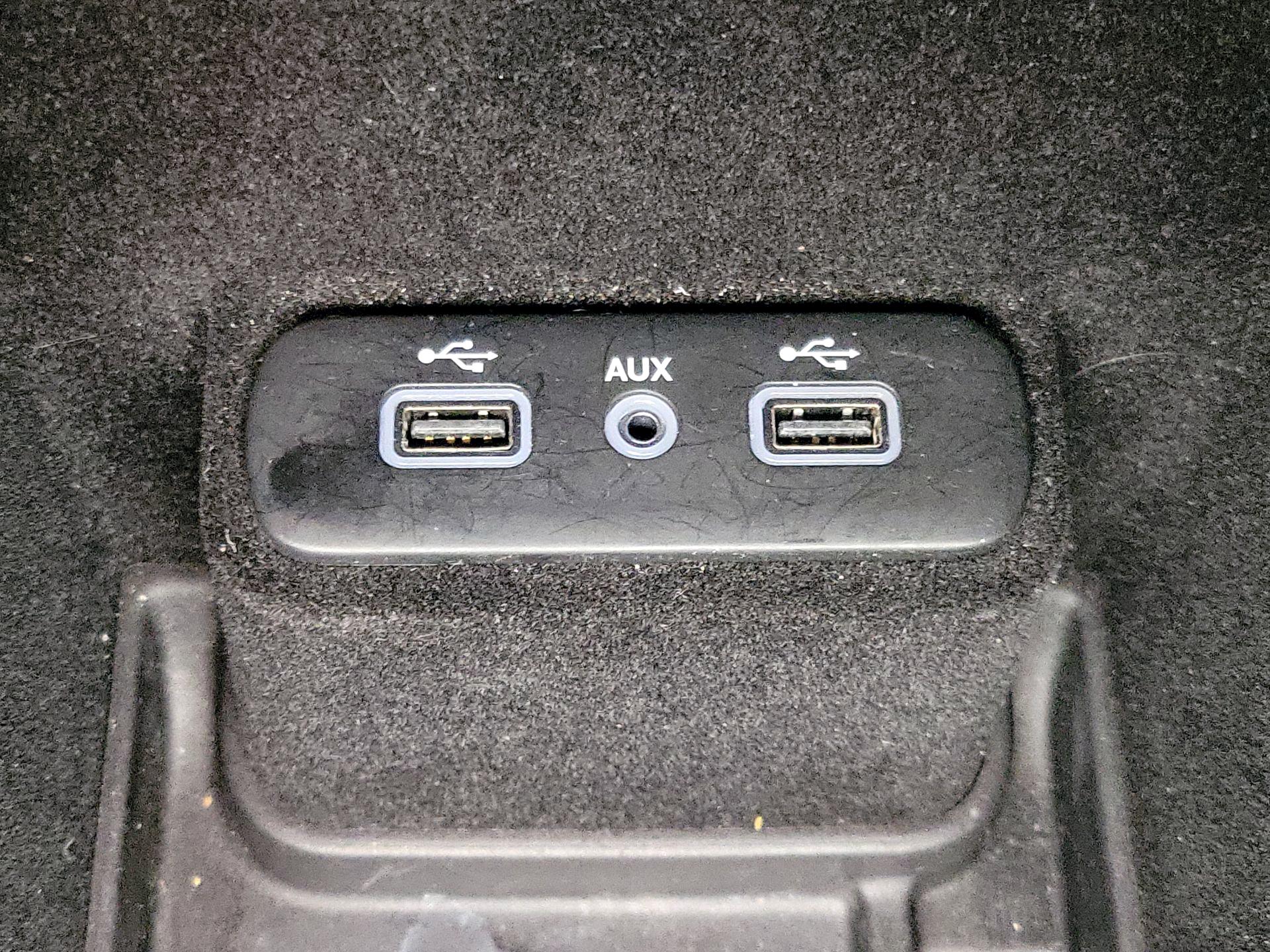 Thumbnail: 2018 Dodge Charger - 18