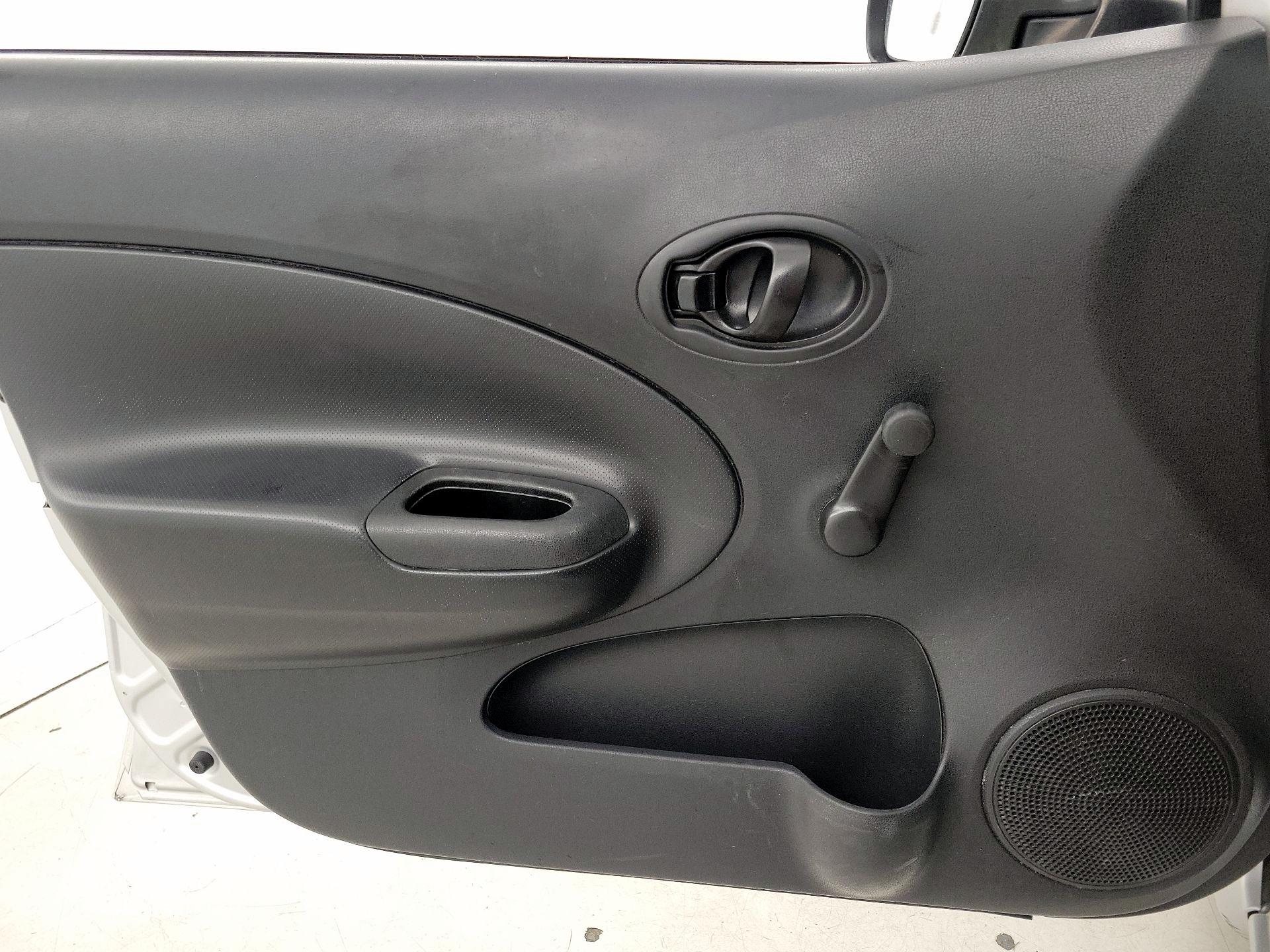 Thumbnail: 2014 Nissan Versa Note - 12