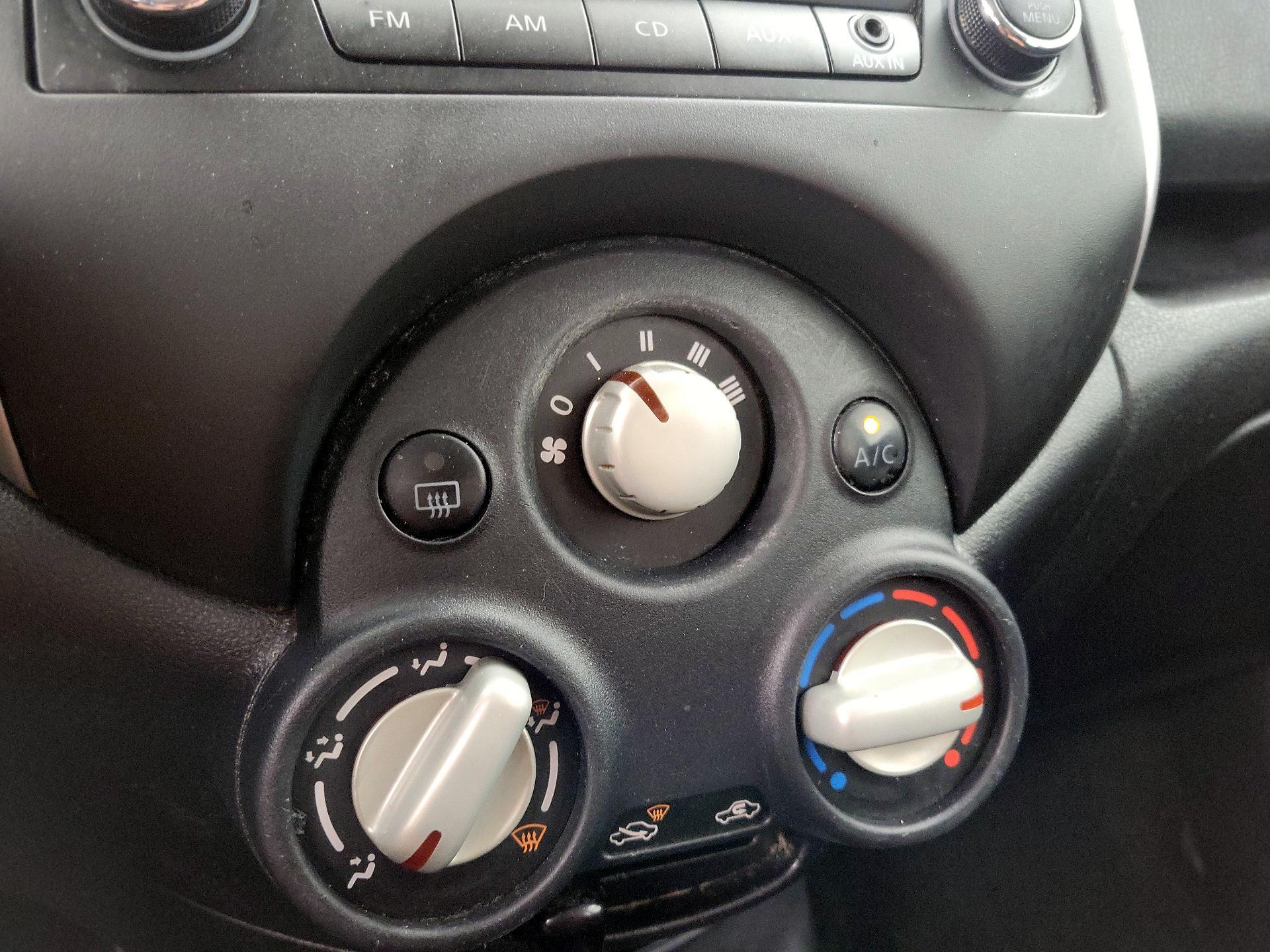 Thumbnail: 2014 Nissan Versa Note - 15