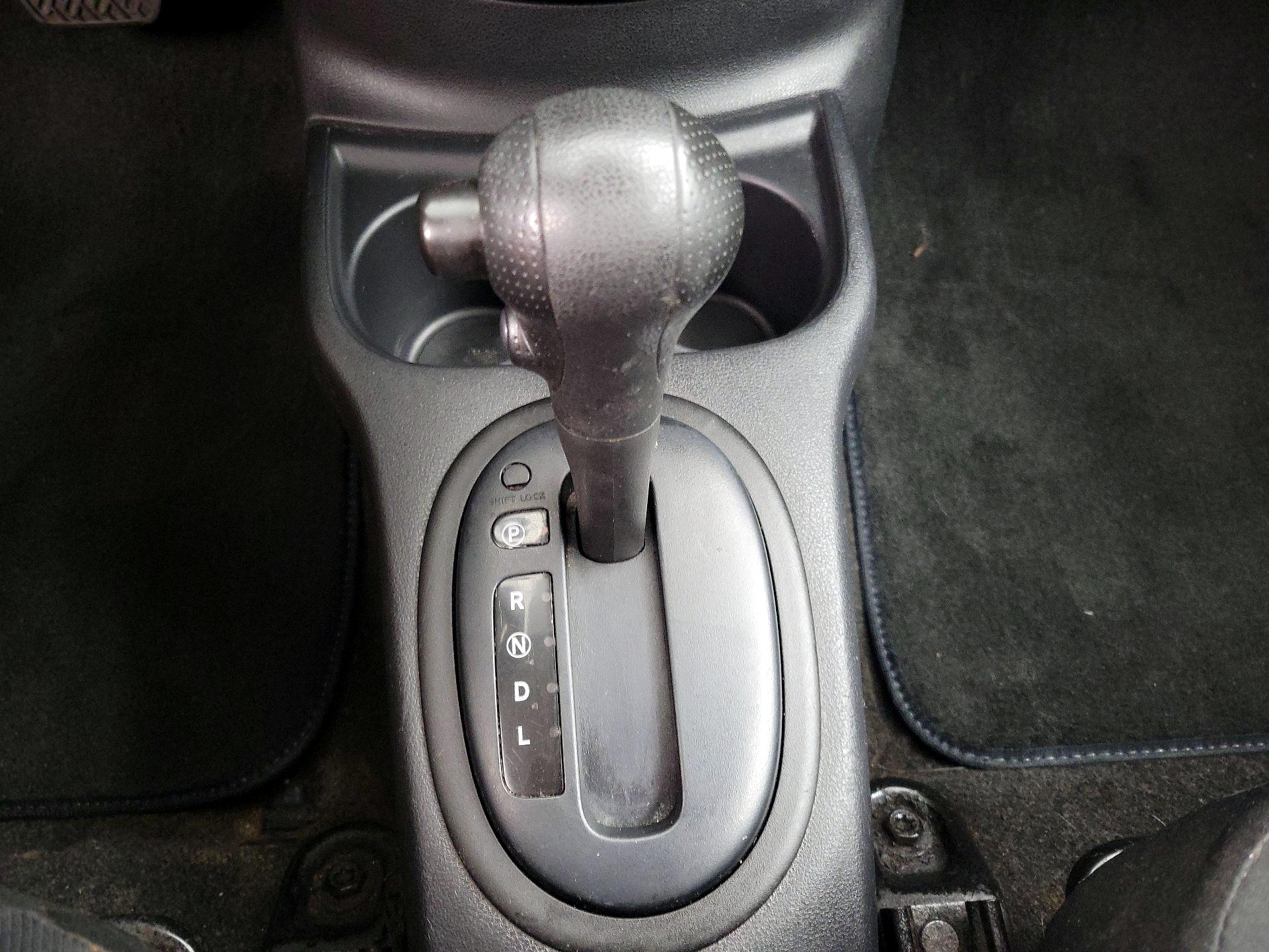 Thumbnail: 2014 Nissan Versa Note - 16