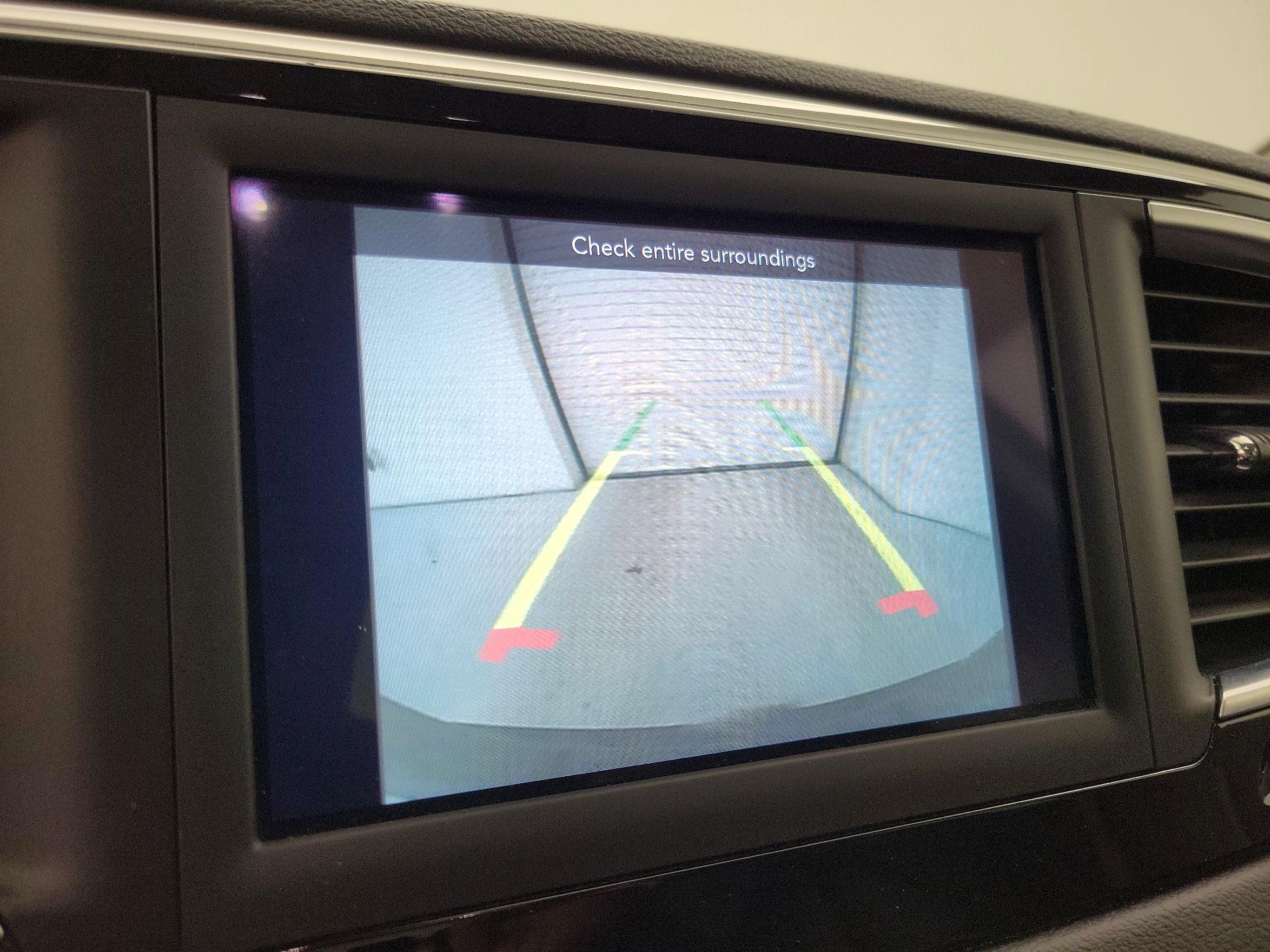 Thumbnail: 2021 Chrysler Voyager - 14