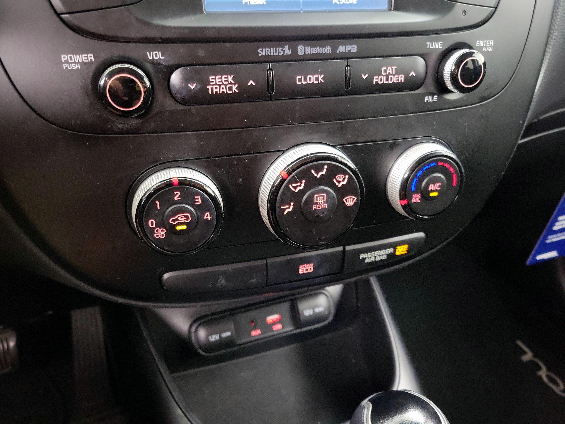 Thumbnail: 2016 Kia Soul - 16