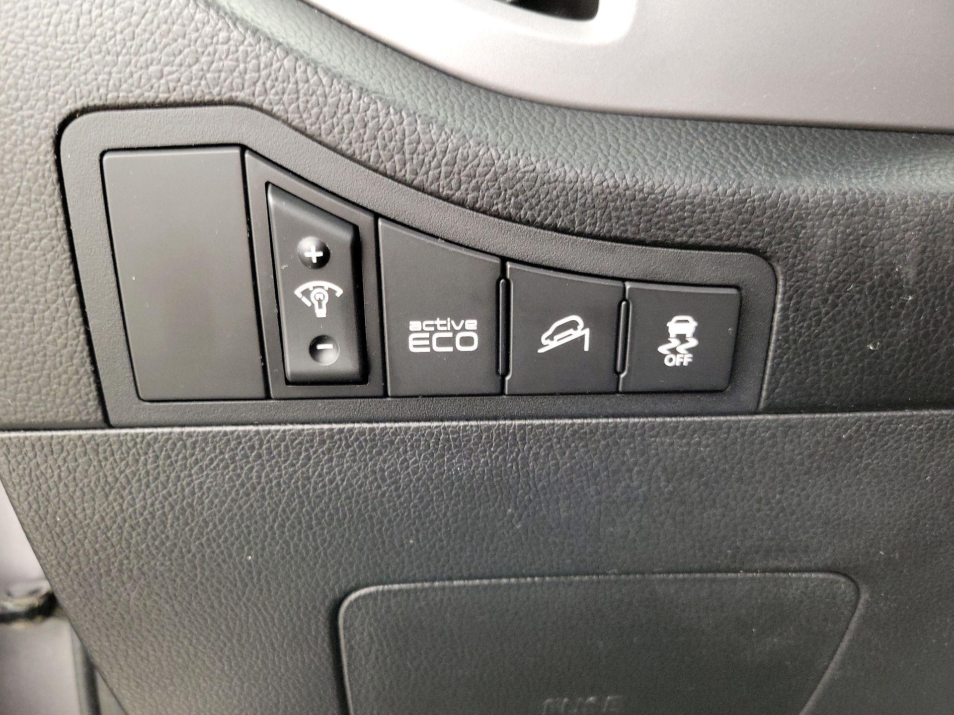 Thumbnail: 2016 Kia Sportage - 13